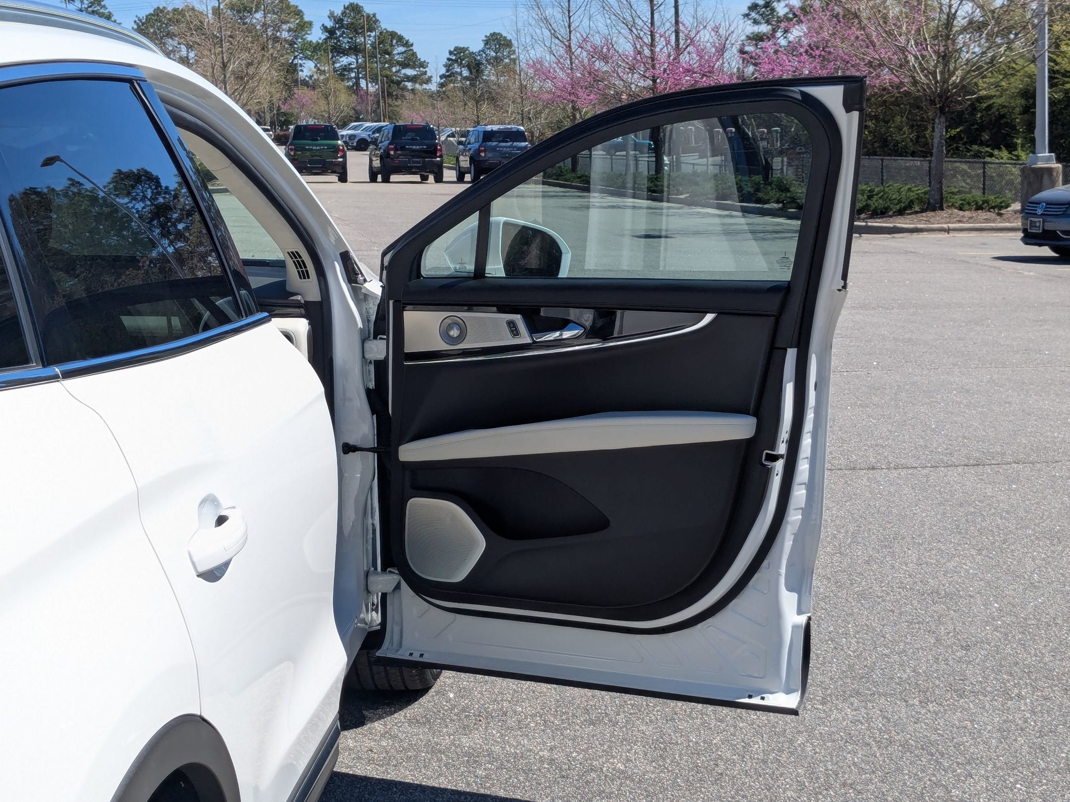 2023 Lincoln Nautilus Black Label