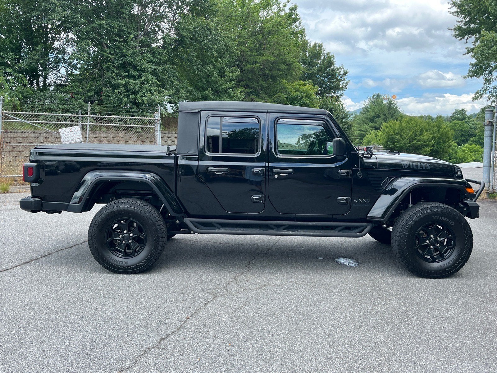 2021 Jeep Gladiator Willys