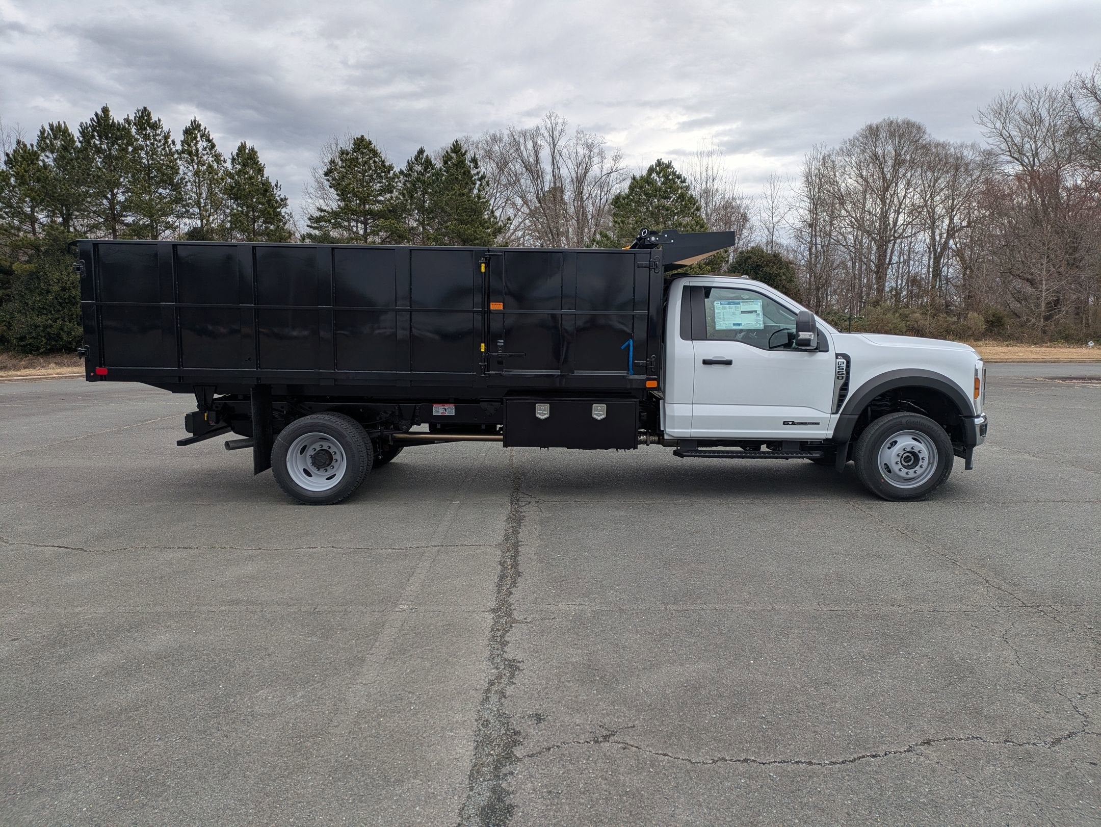 2026 Ford Super Duty F-550 DRW XL
