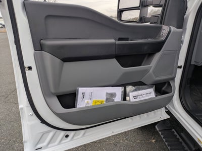 2025 Ford Super Duty F-600 DRW XL