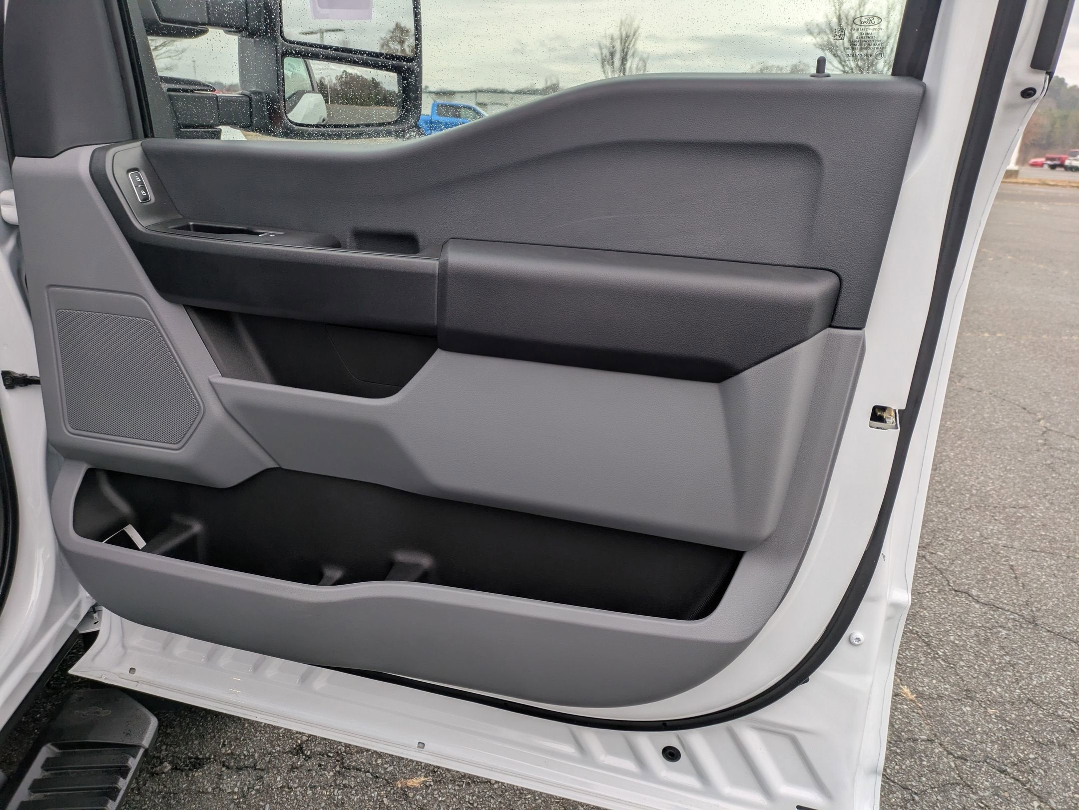 2025 Ford Super Duty F-600 DRW XL