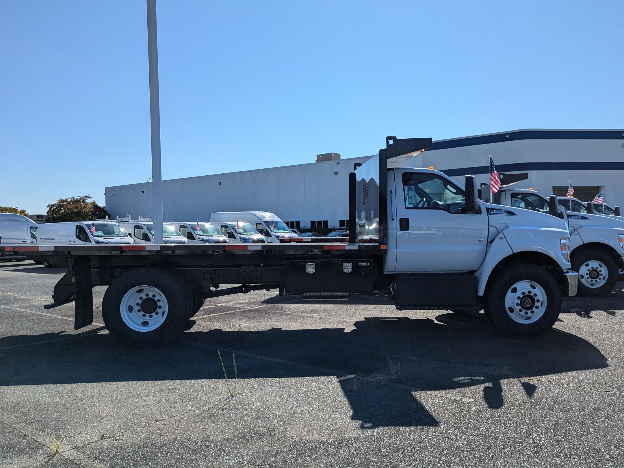 2025 Ford F-650SD Base 16ft Flatbed