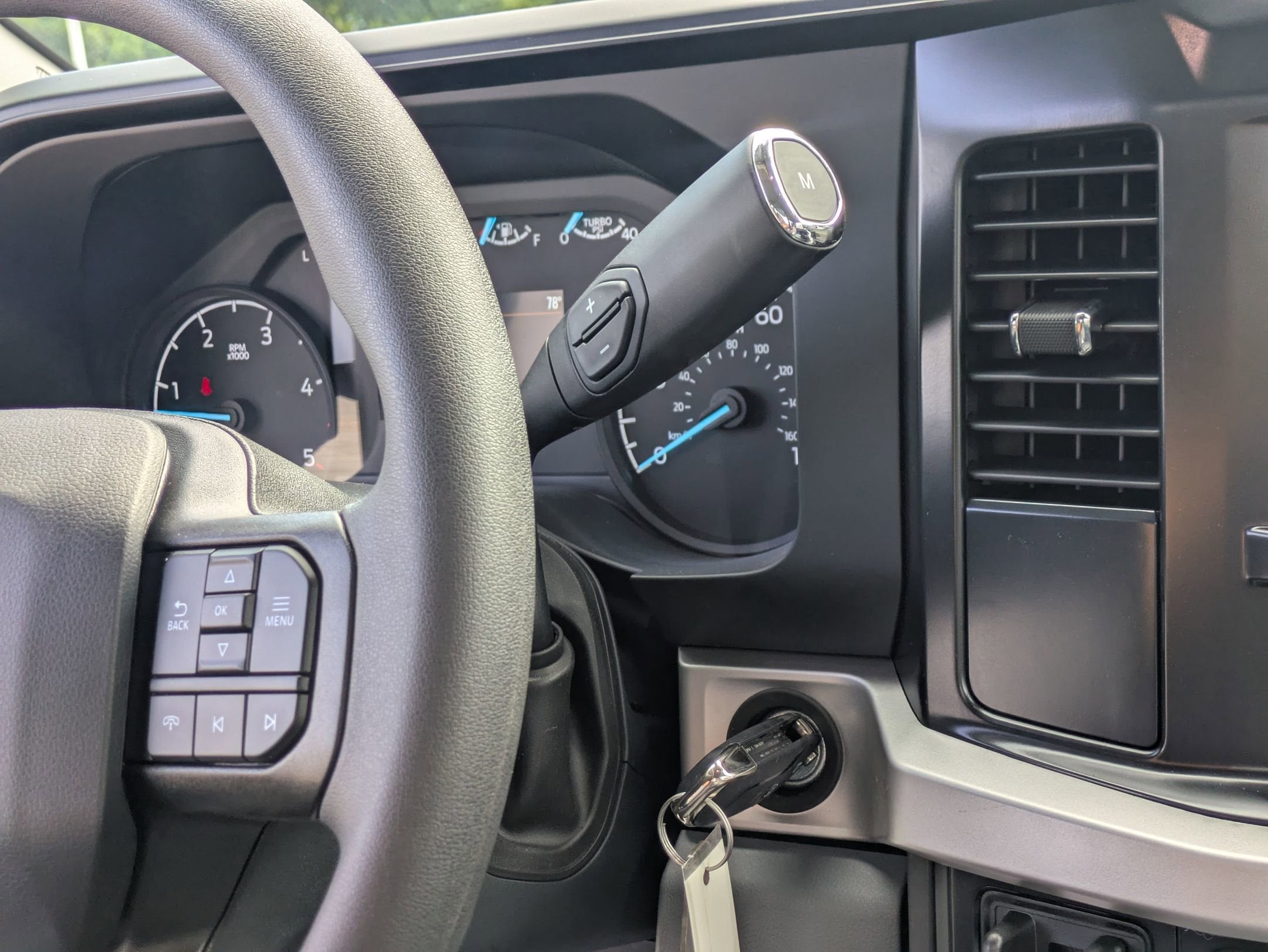 2025 Ford Super Duty F-550 DRW XL