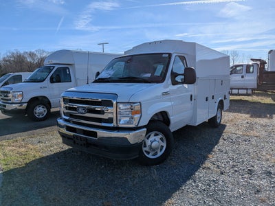 2026 Ford E-Series Cutaway Base