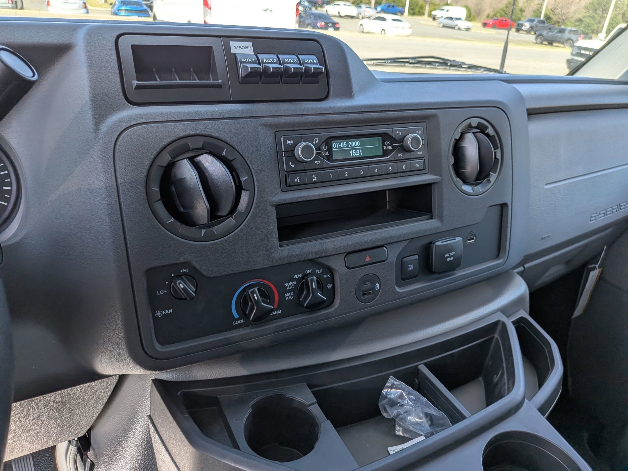 2026 Ford E-Series Cutaway Base