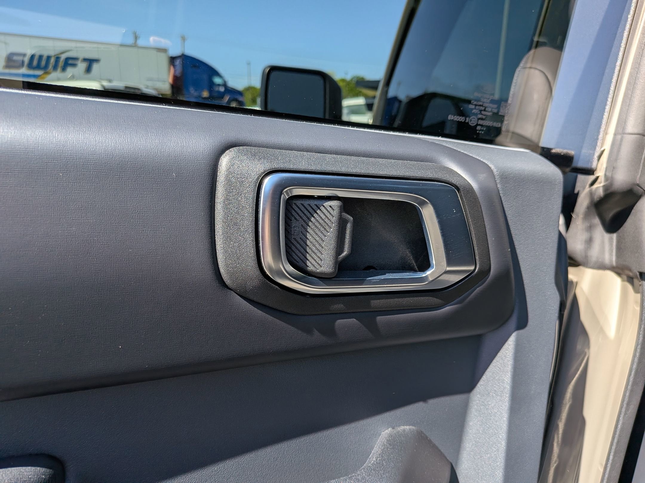 2025 Ford Bronco Outer Banks Custom Wheels / Lift