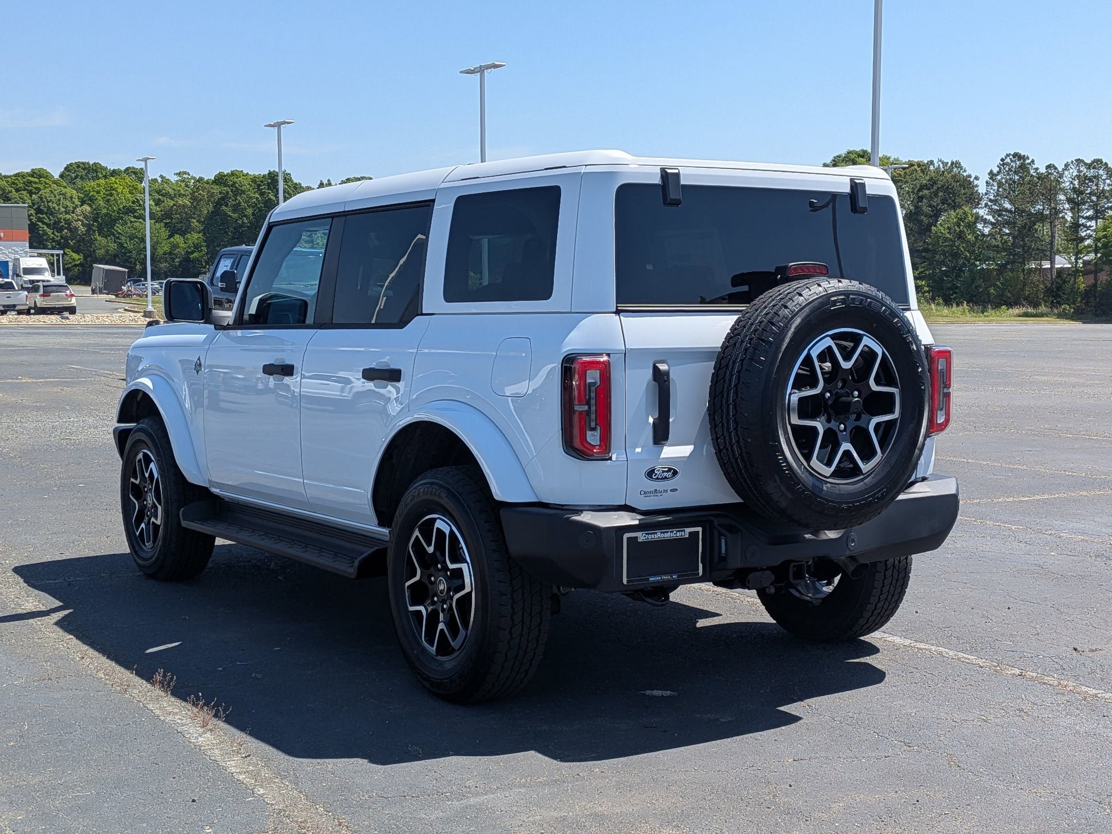 2026 Ford Bronco Outer Banks Custom Wheels / Lift