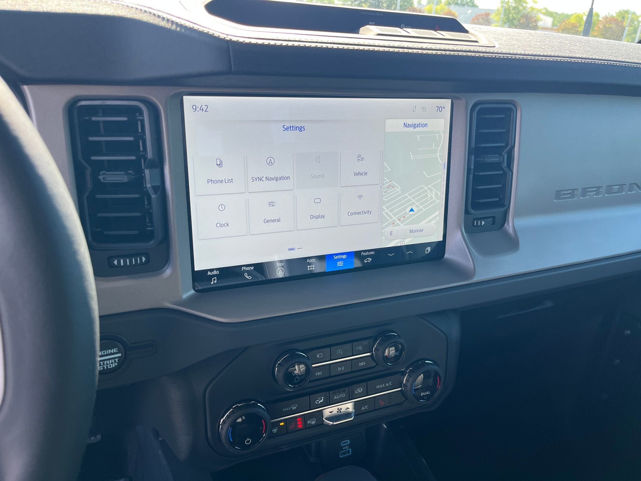 2025 Ford Bronco Outer Banks - Crossroads Courtesy Demo