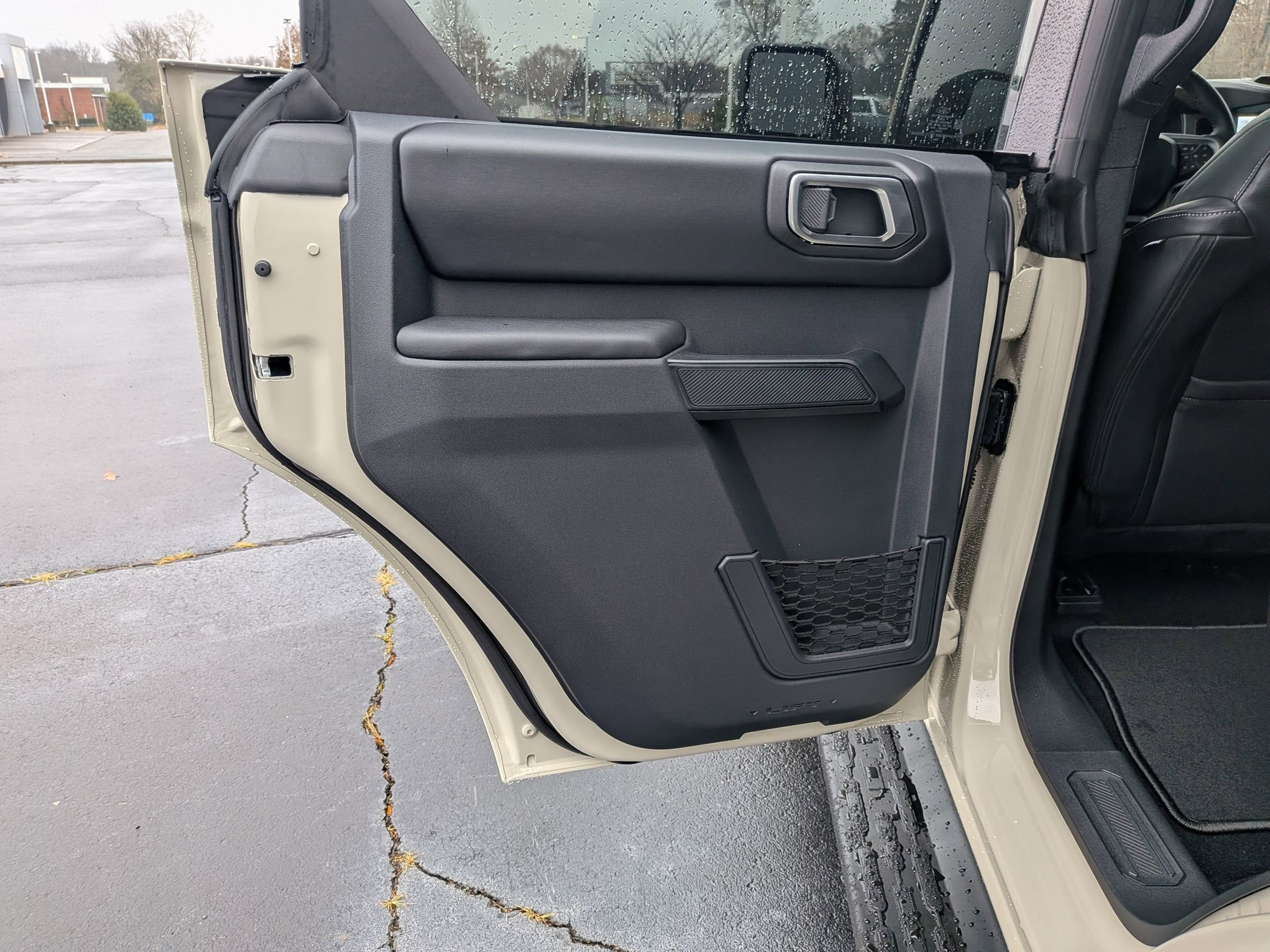 2025 Ford Bronco Outer Bank Custom Wheels / Lift