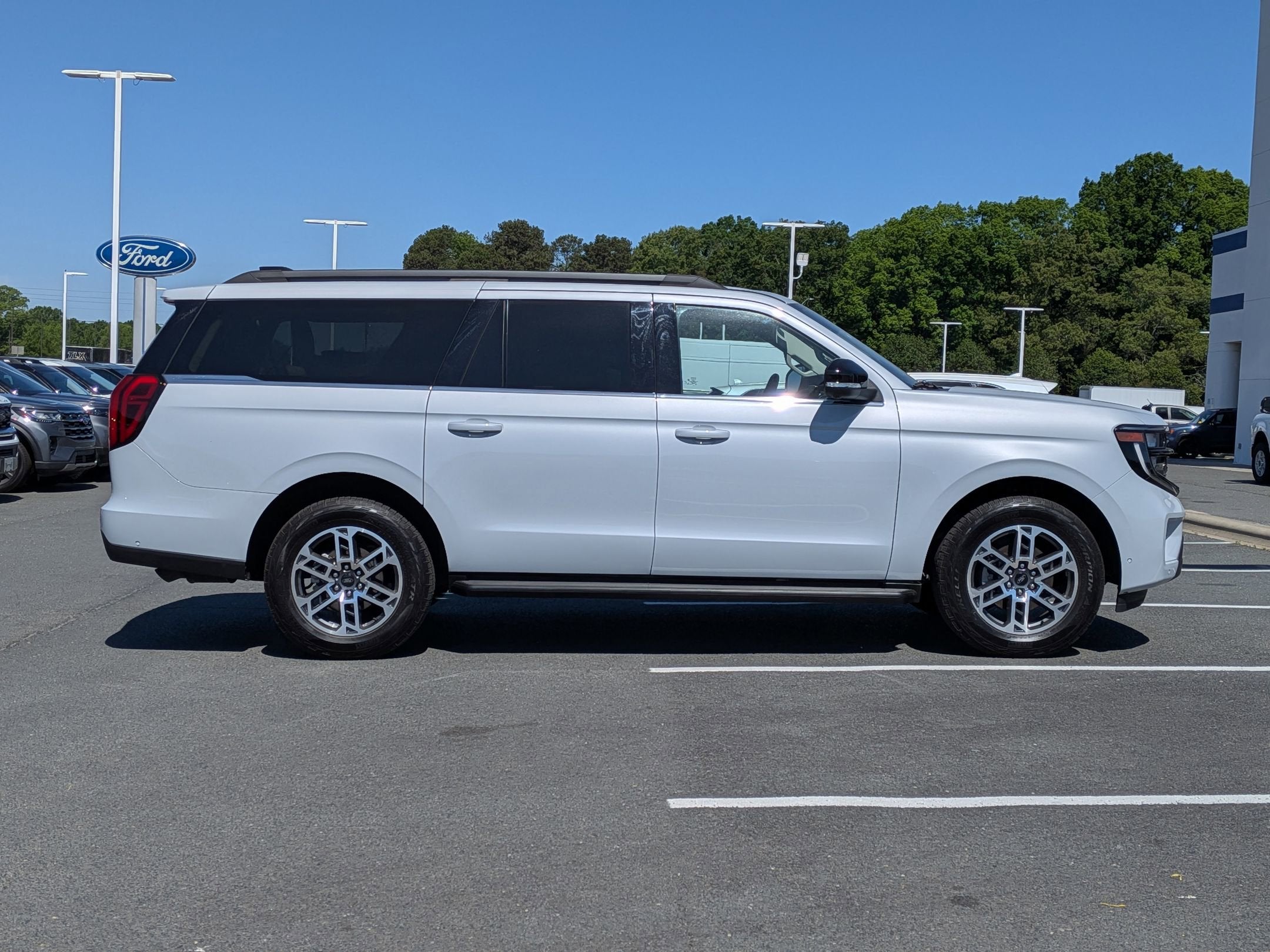 2025 Ford Expedition Max Active