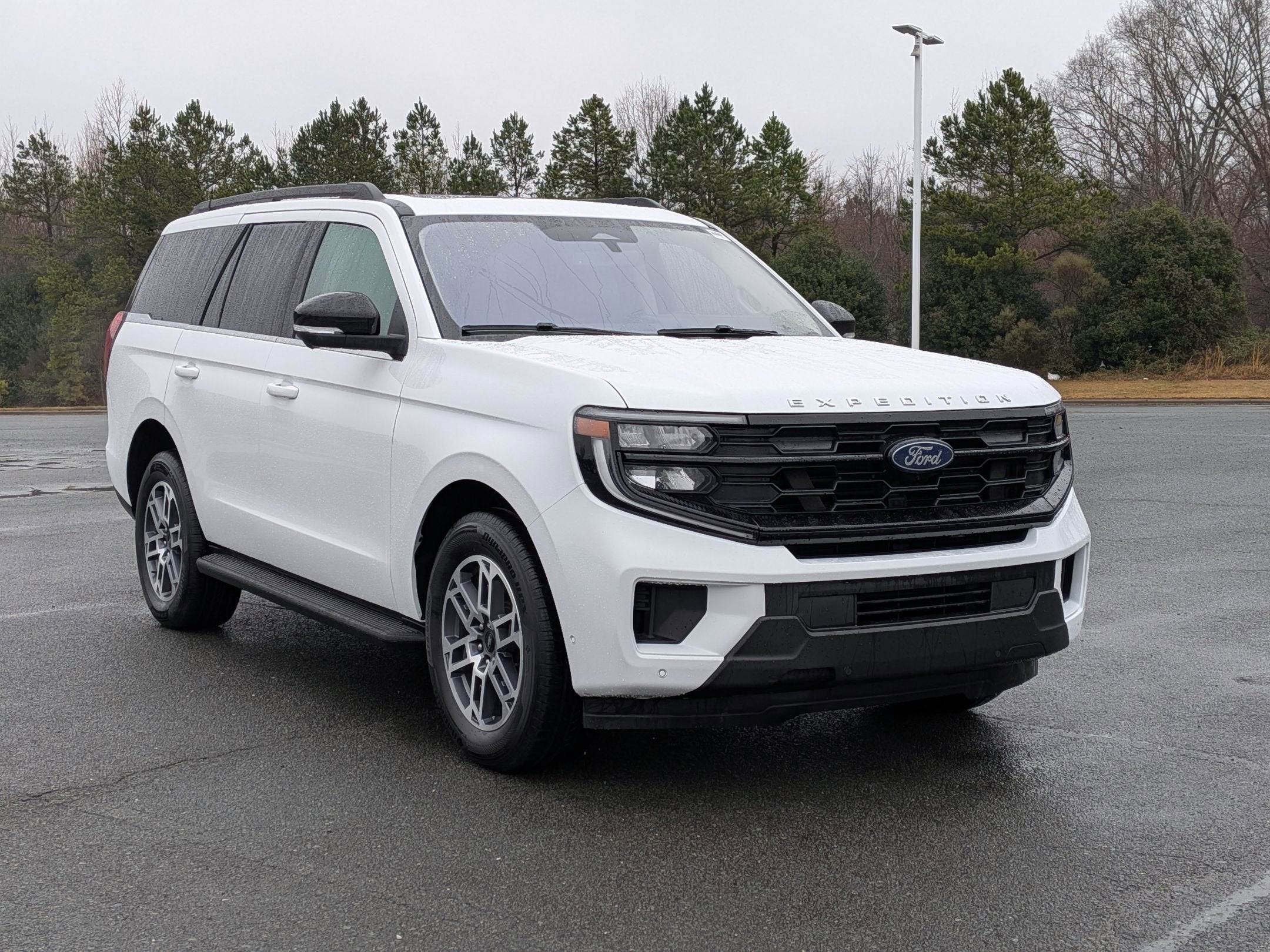 2025 Ford Expedition Active