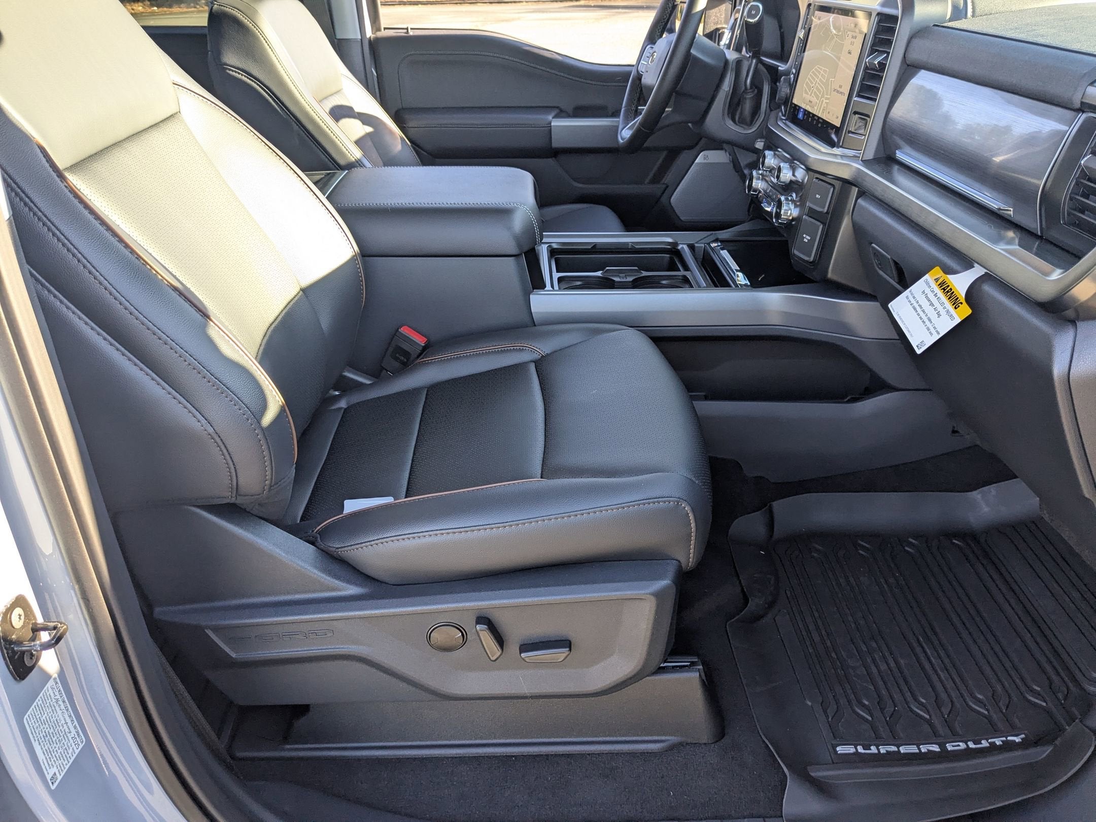 2026 Ford Super Duty F-350 SRW LARIAT