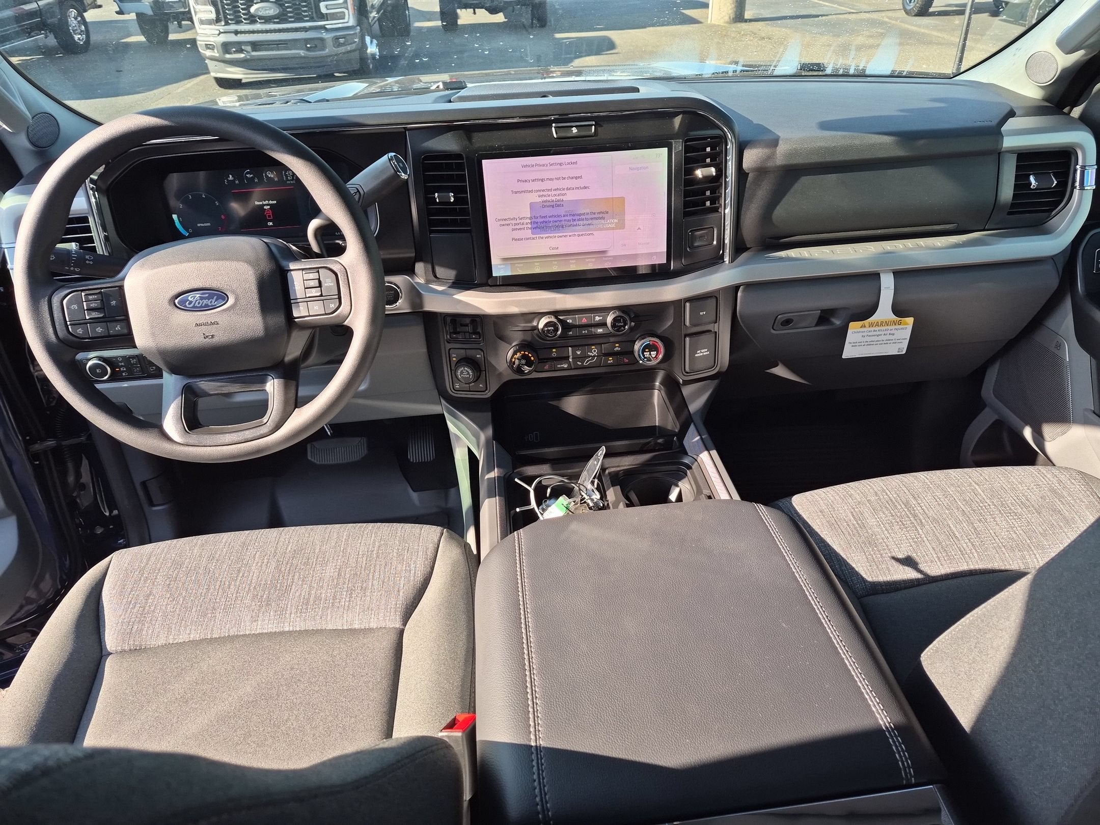 2027 Ford Super Duty F-350 SRW XLT
