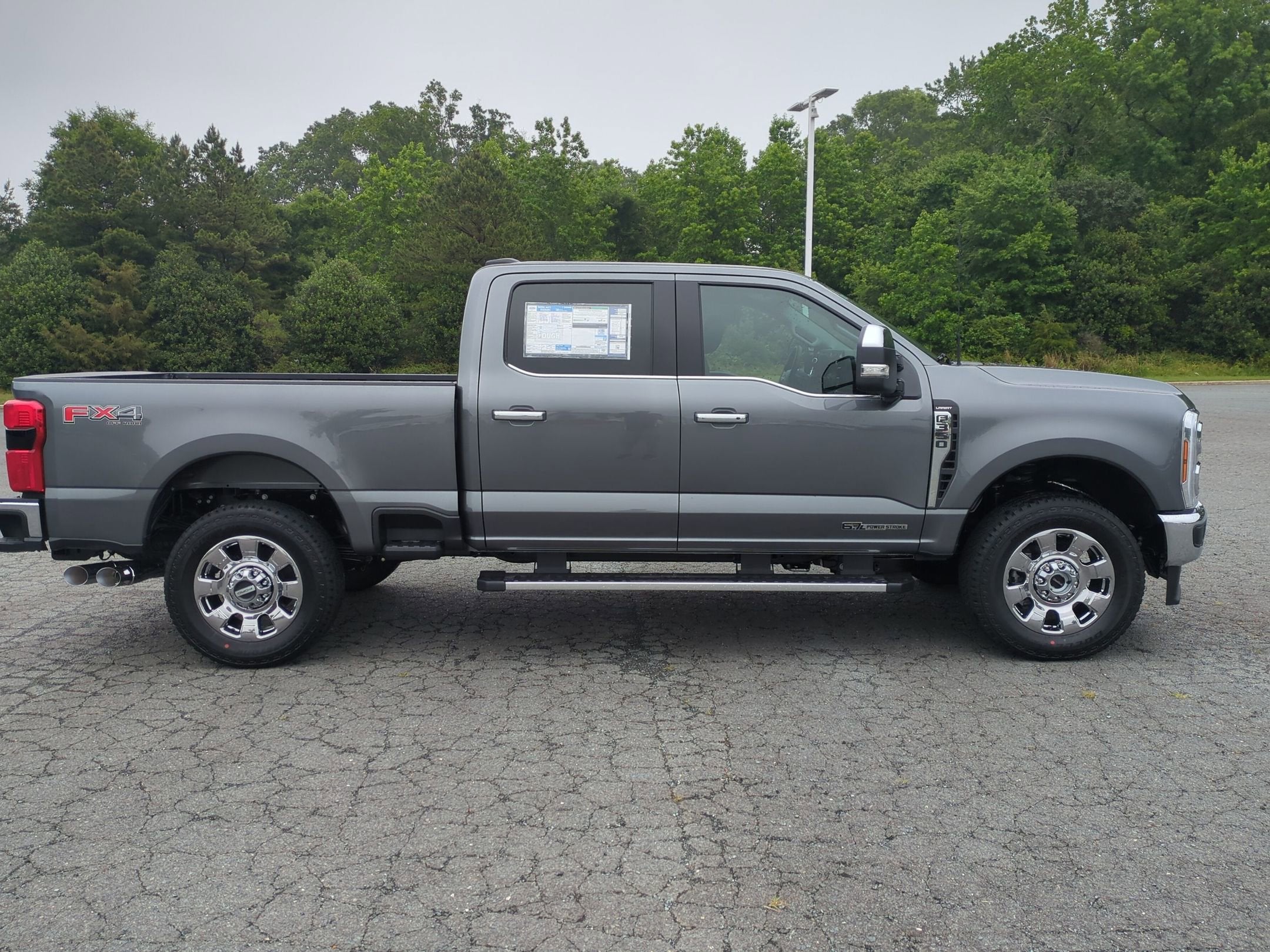 2026 Ford Super Duty F-350 SRW LARIAT