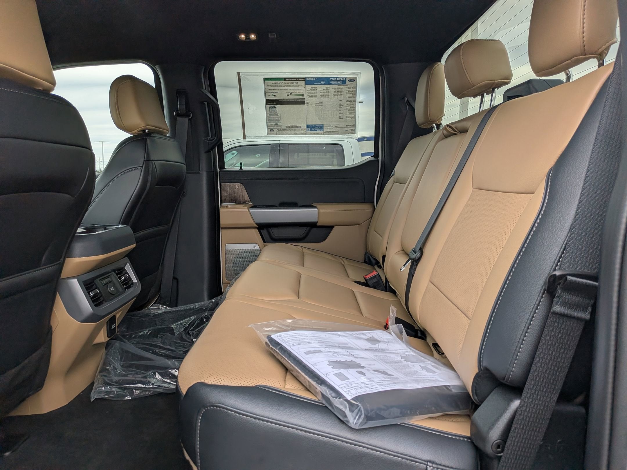 2026 Ford Super Duty F-350 SRW LARIAT