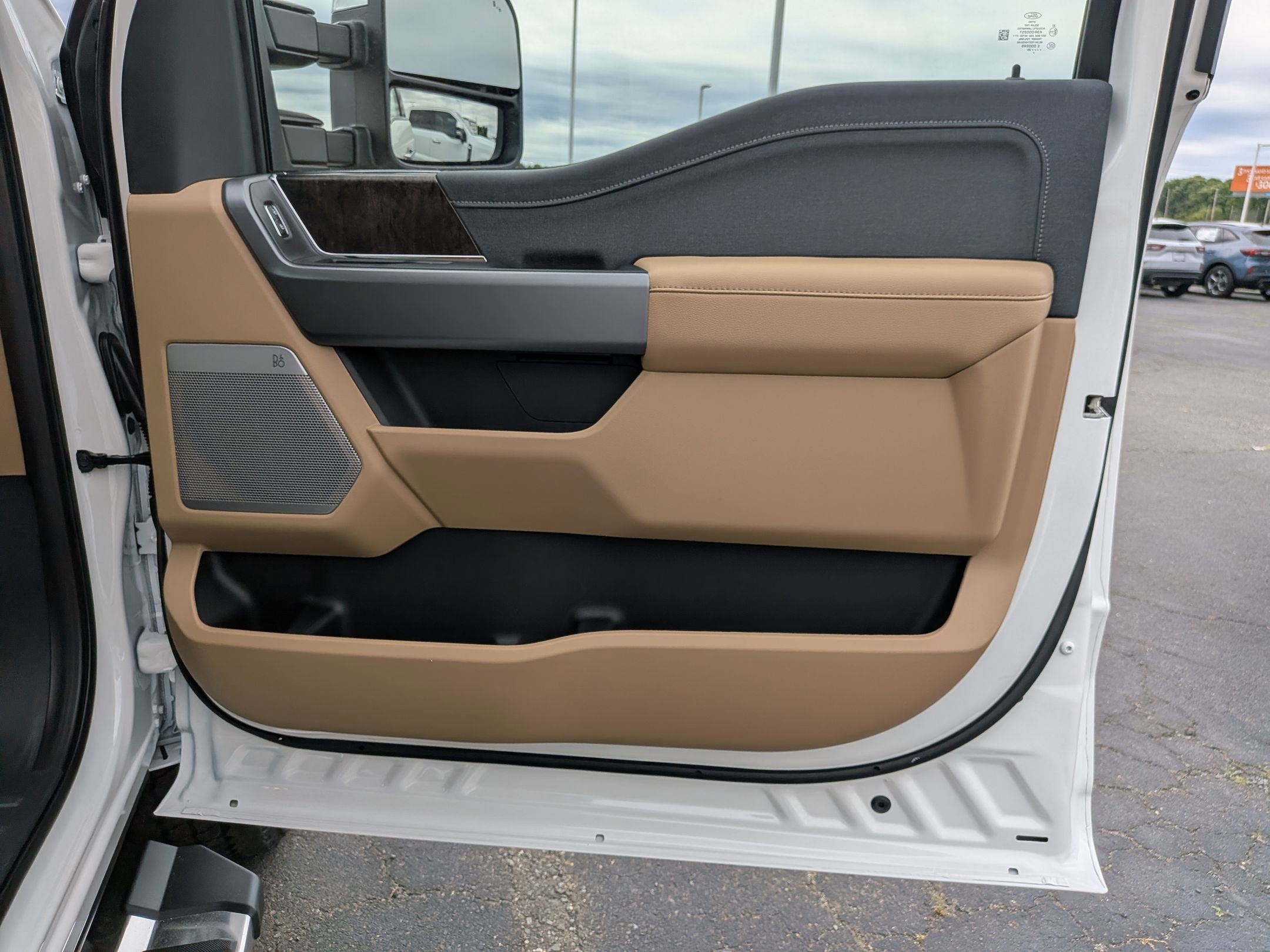 2026 Ford Super Duty F-350 SRW LARIAT