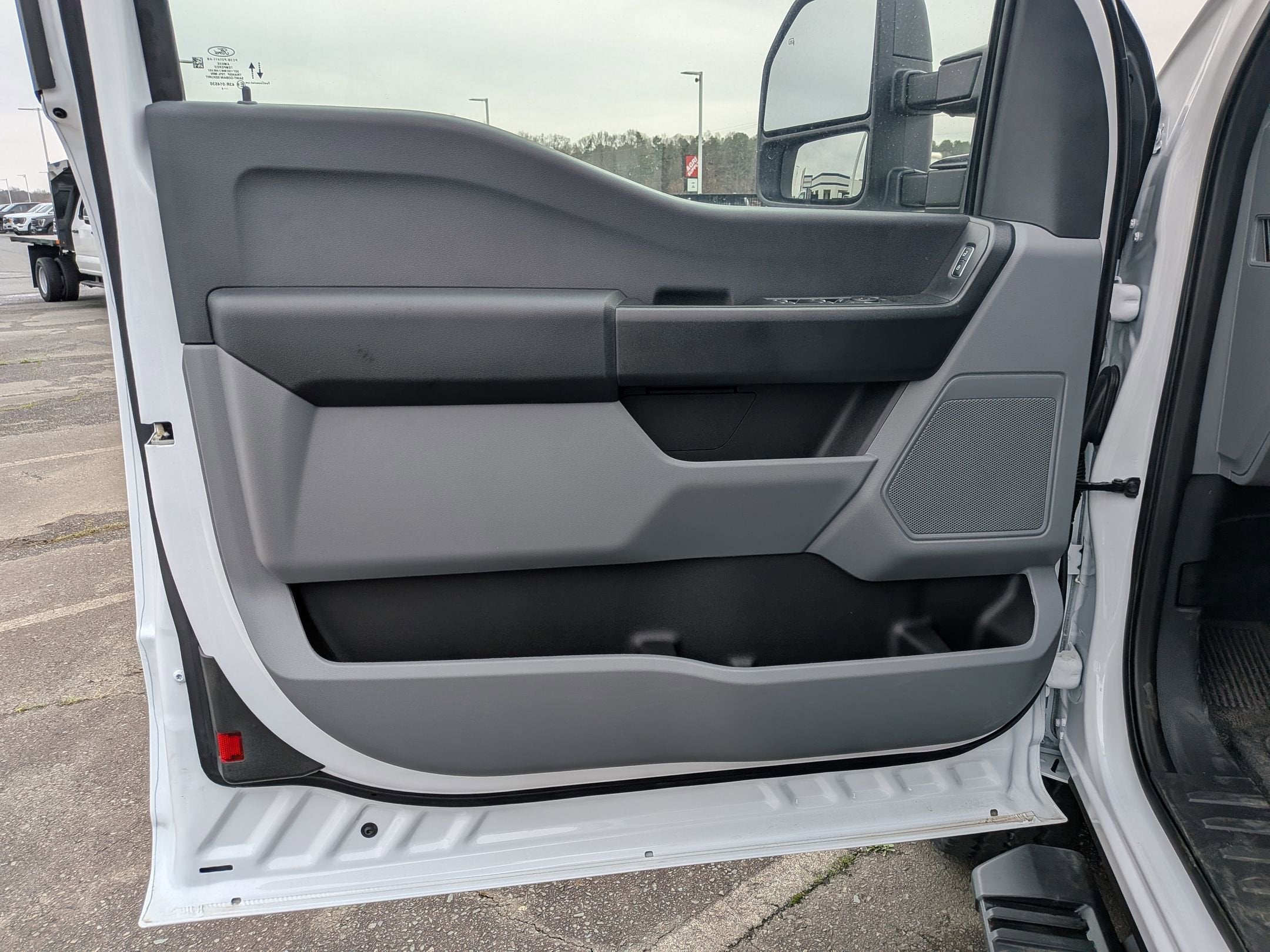 2026 Ford Super Duty F-350 DRW XL