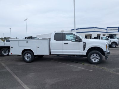 2026 Ford Super Duty F-350 DRW XL
