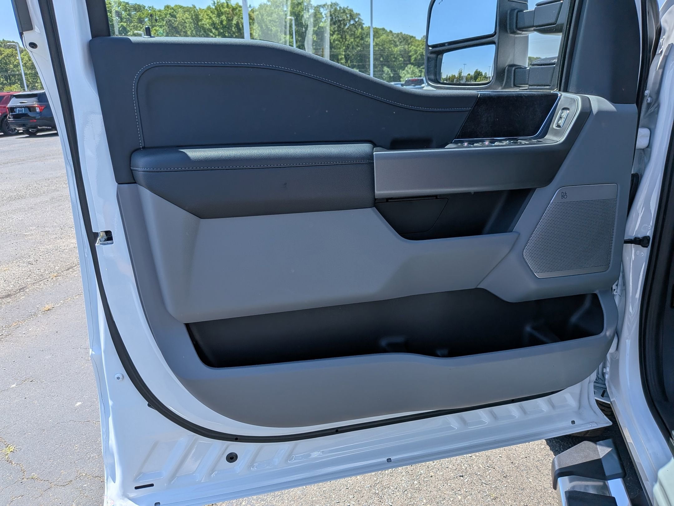 2026 Ford Super Duty F-350 DRW XLT