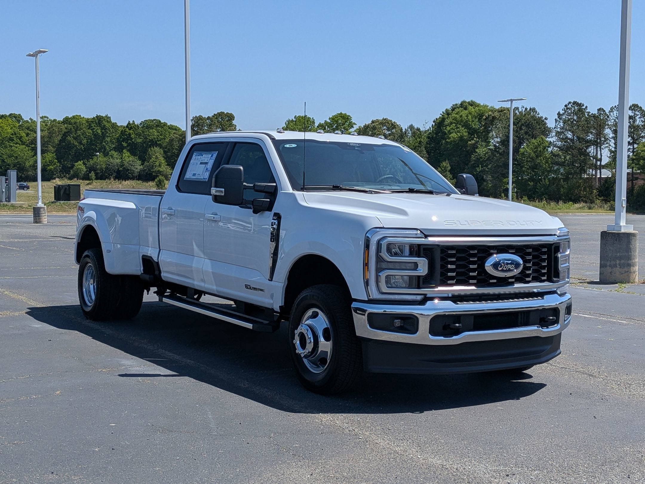 2026 Ford Super Duty F-350 DRW XLT