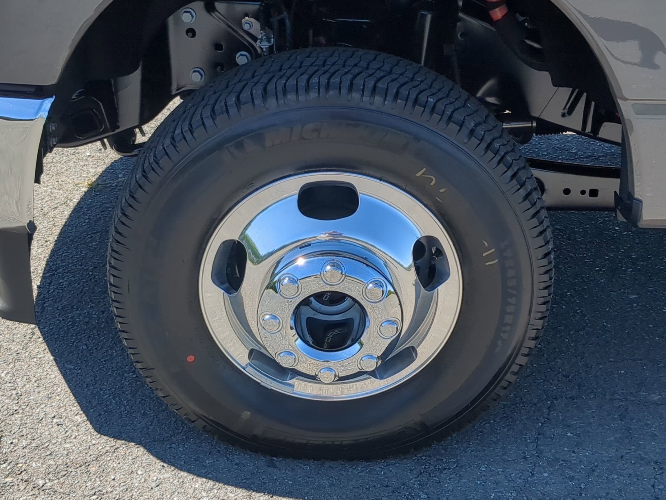 2026 Ford Super Duty F-350 DRW LARIAT
