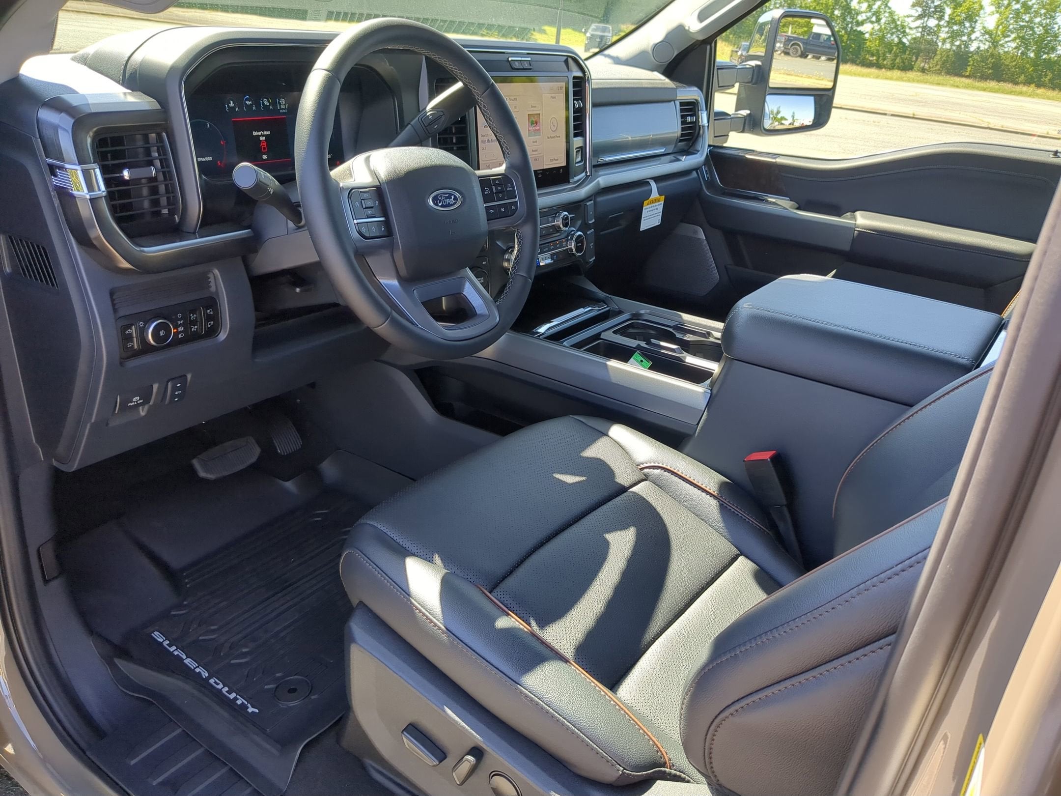 2026 Ford Super Duty F-350 DRW LARIAT