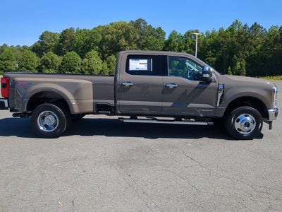 2026 Ford Super Duty F-350 DRW LARIAT