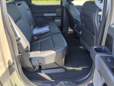2026 Ford Super Duty F-350 DRW LARIAT
