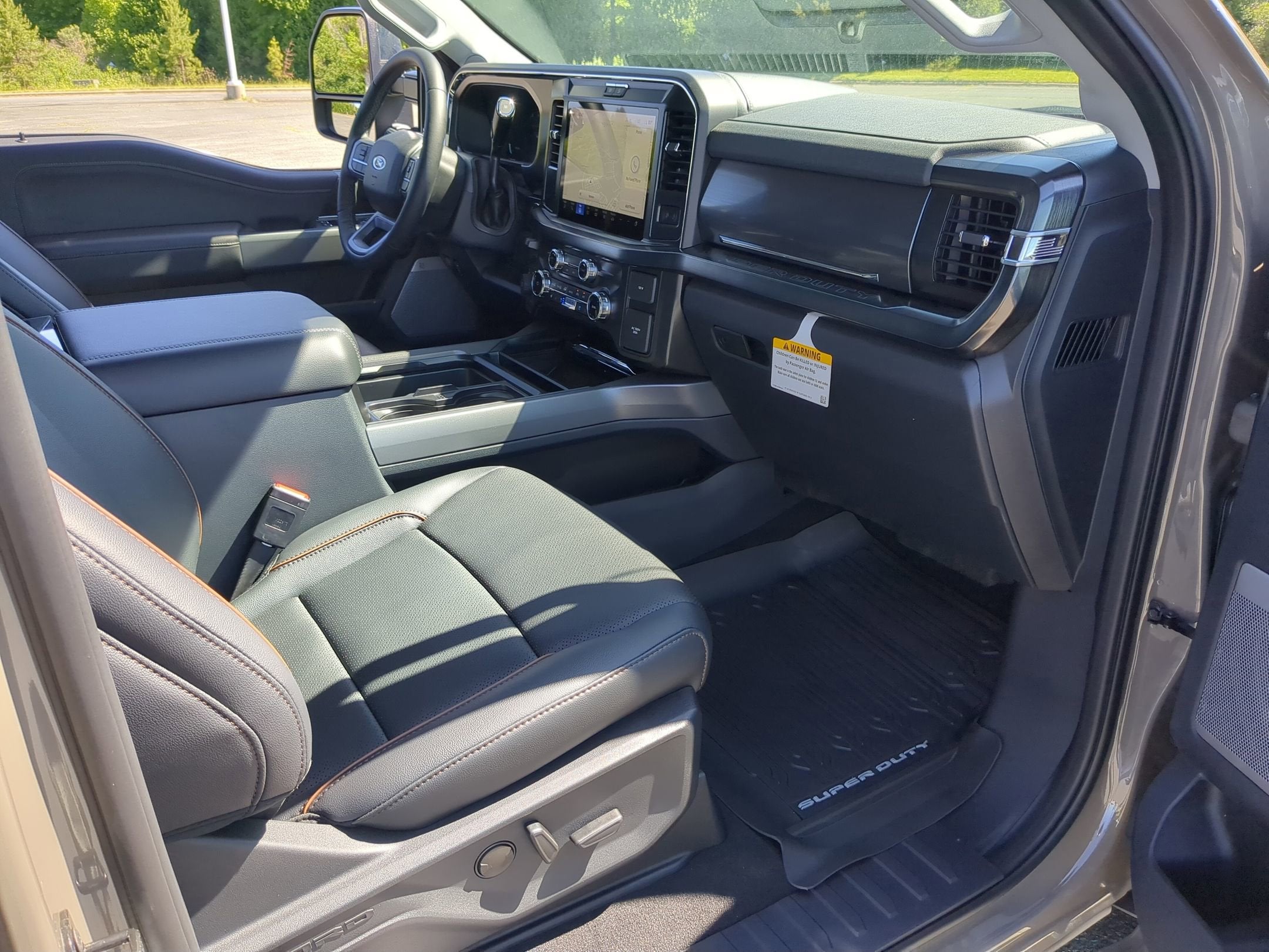 2026 Ford Super Duty F-350 DRW LARIAT
