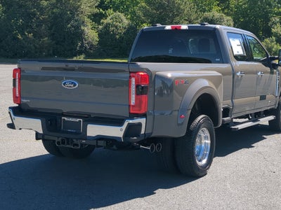 2026 Ford Super Duty F-350 DRW LARIAT