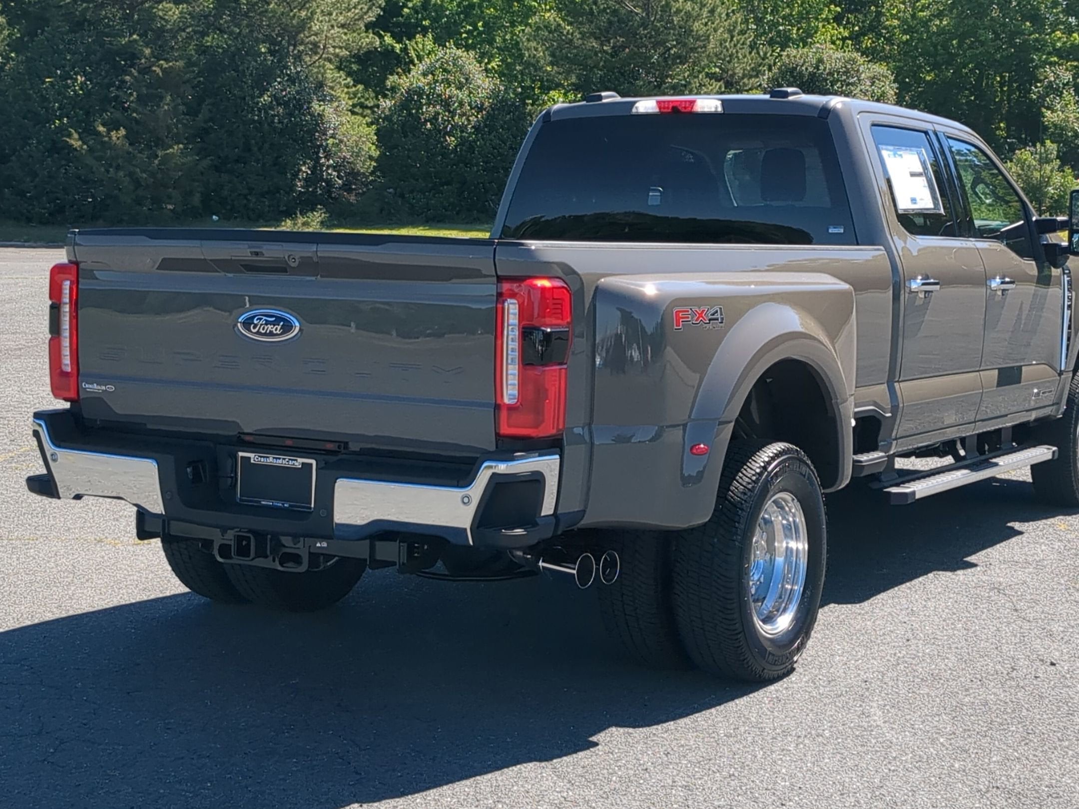 2026 Ford Super Duty F-350 DRW LARIAT