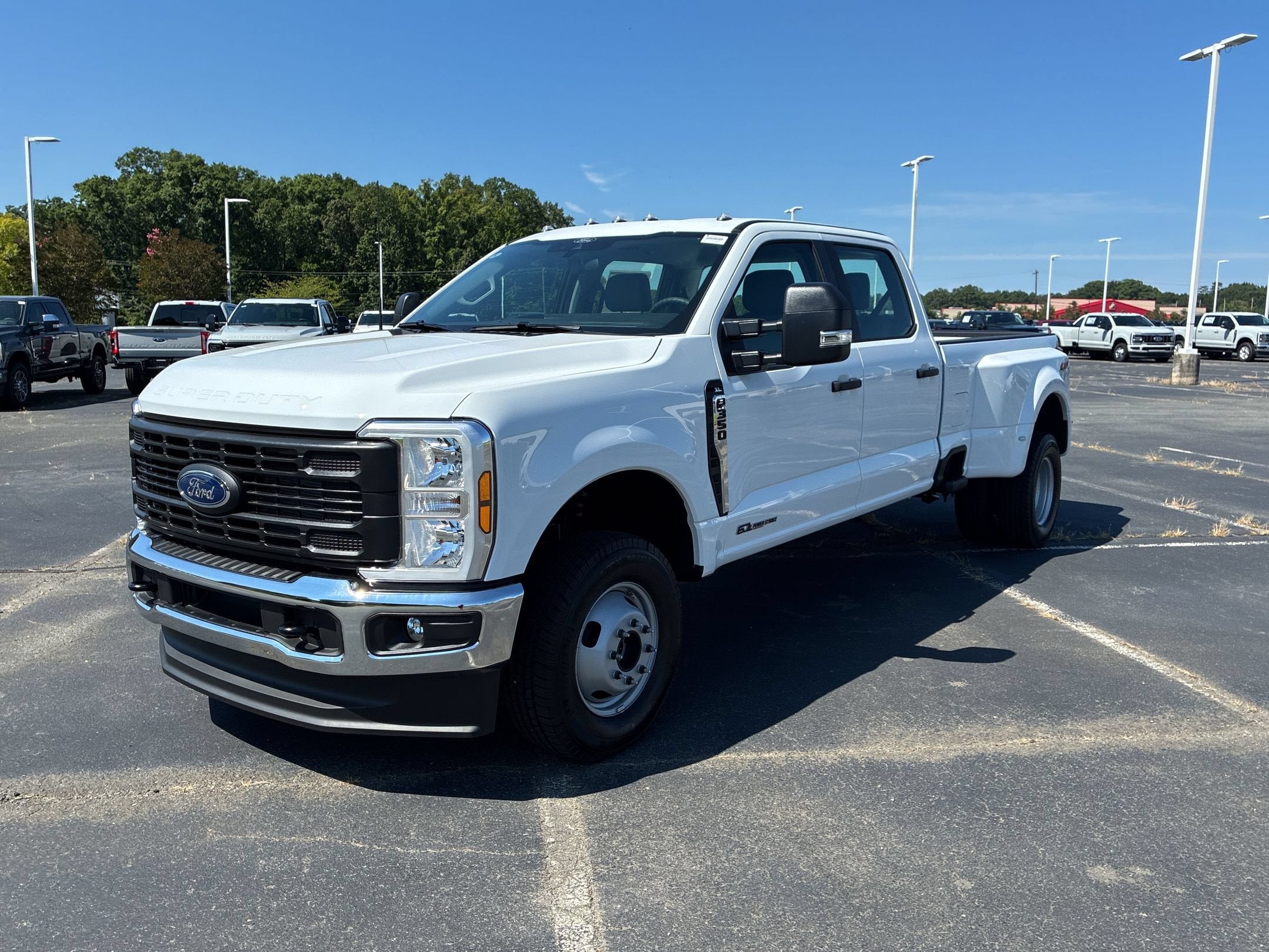 2026 Ford Super Duty F-350 DRW XL