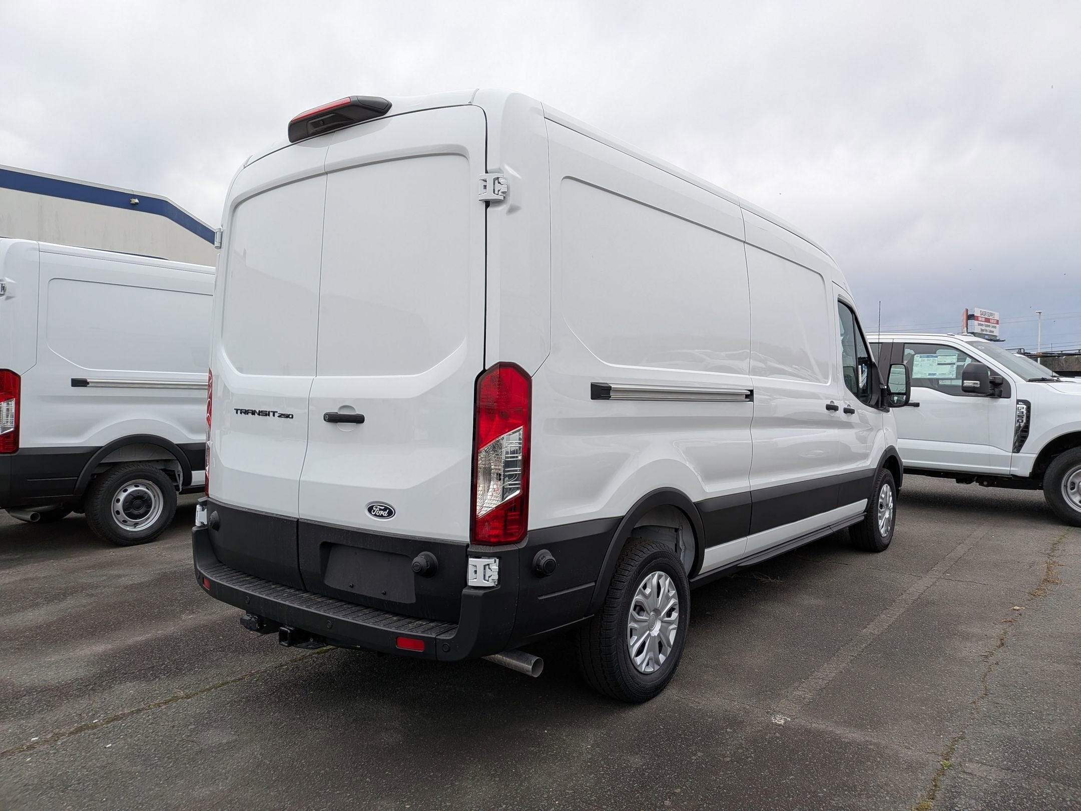 2026 Ford Transit Cargo Van Base