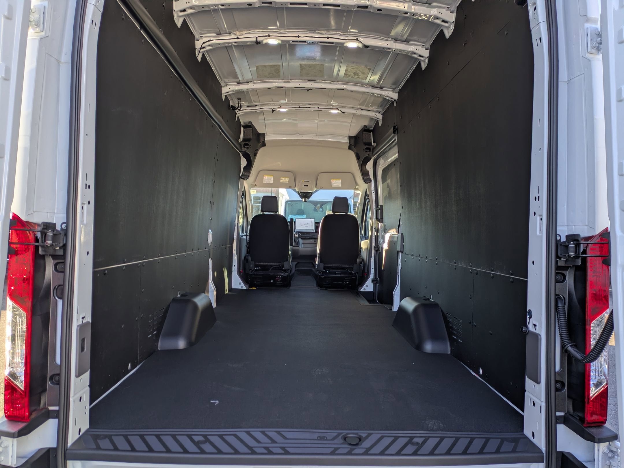 2026 Ford Transit Cargo Van Base