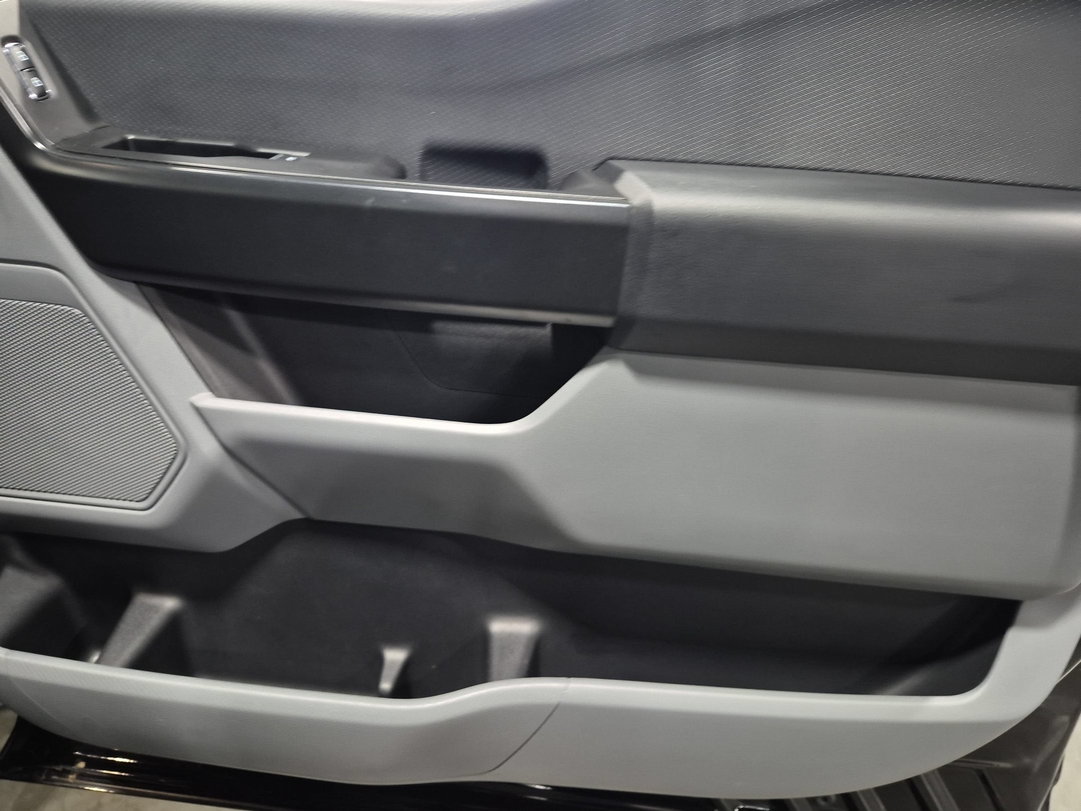 2024 Ford F-150 Saleen White Label