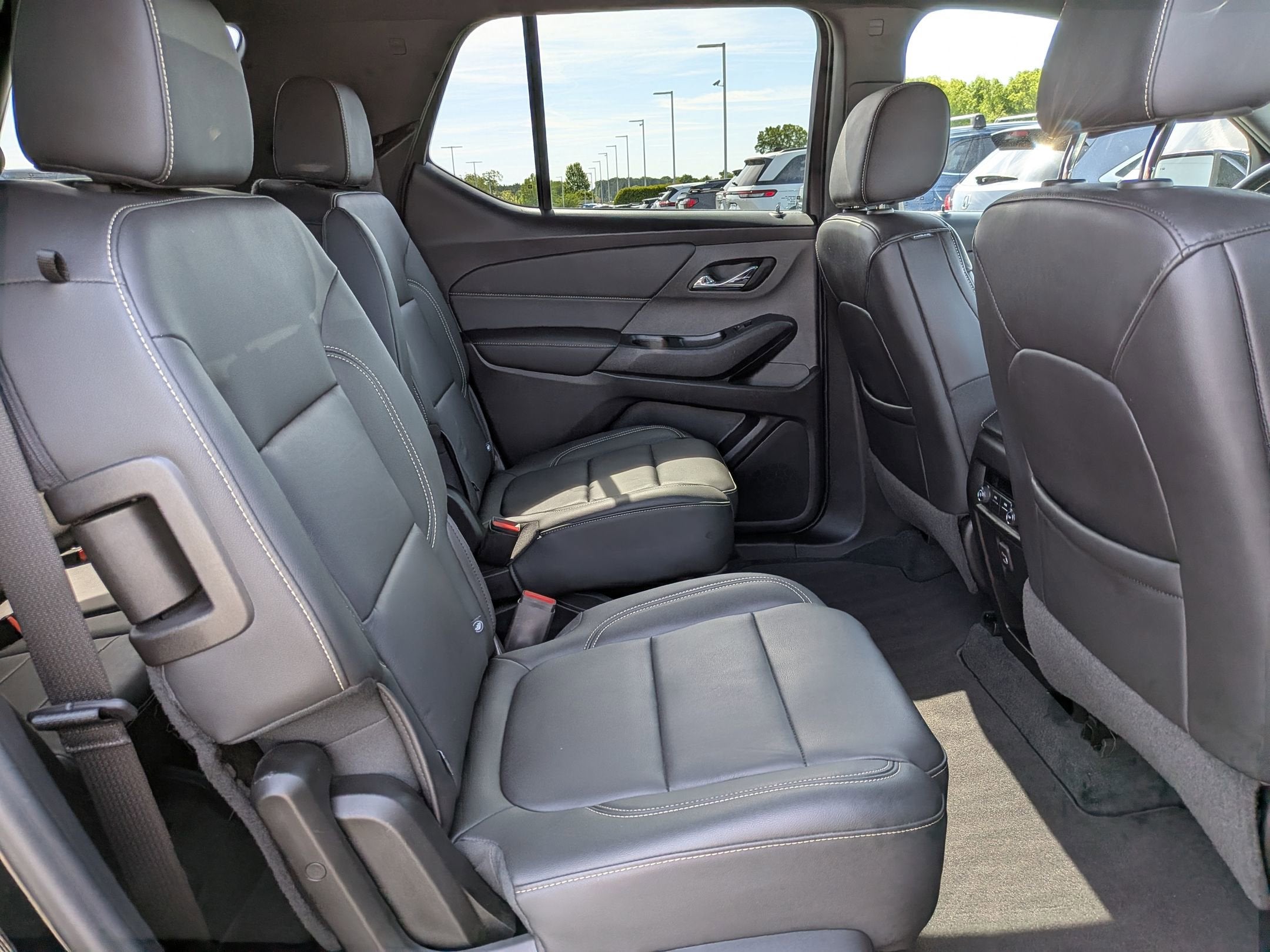 2022 Chevrolet Traverse LT Leather