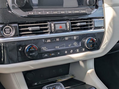 2024 Nissan Pathfinder SL