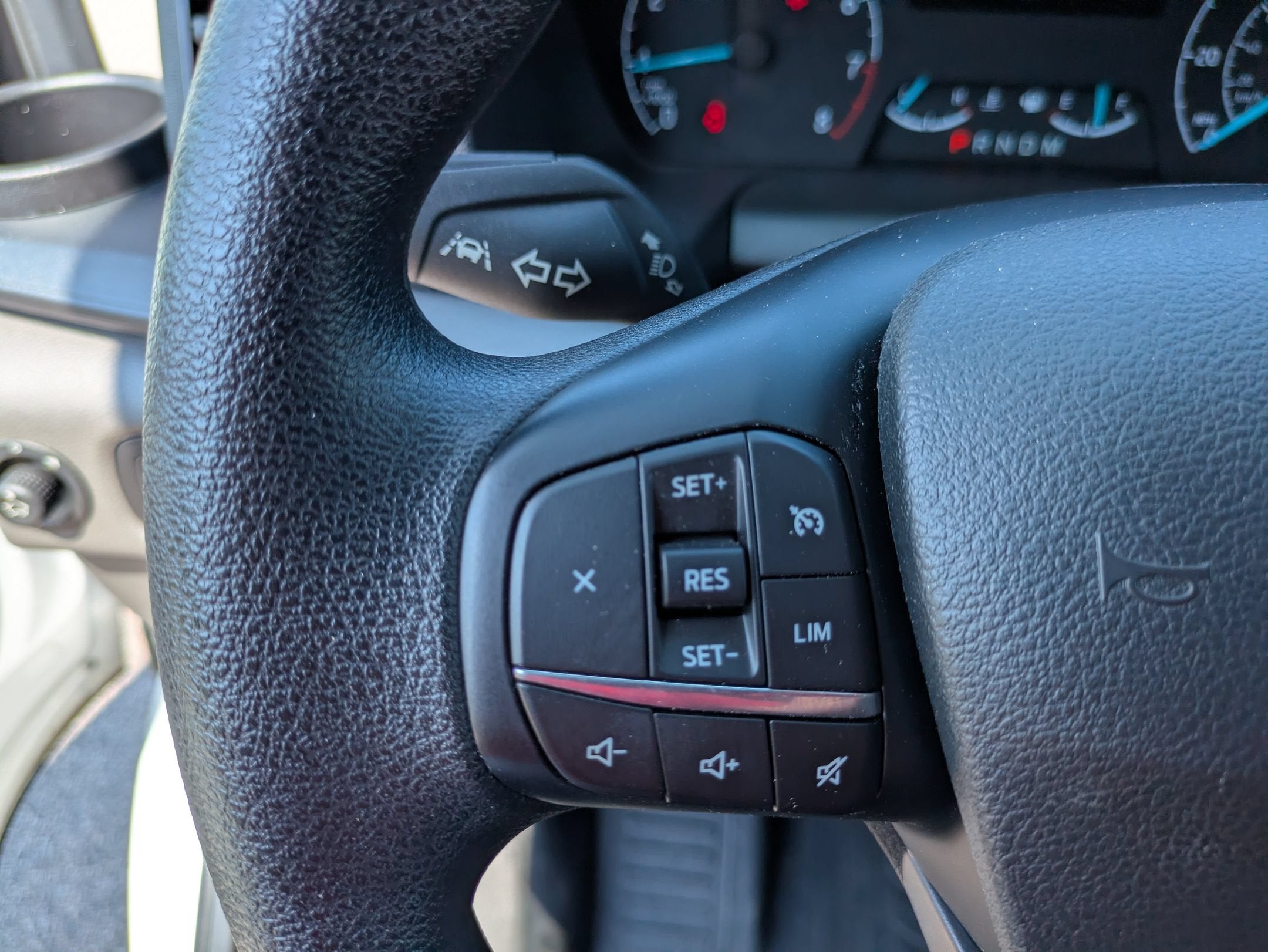 2025 Ford Transit Passenger Wagon XL