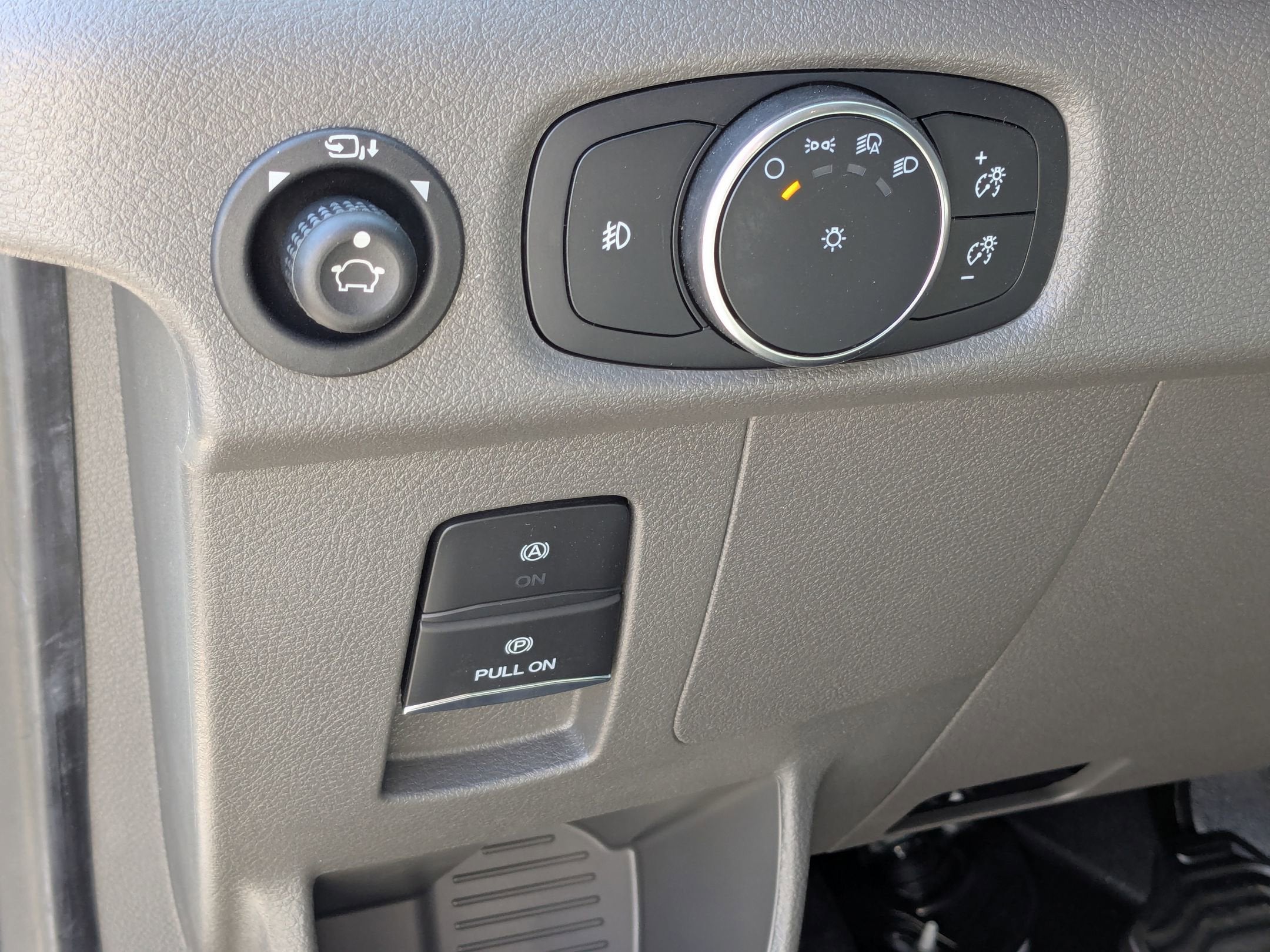 2026 Ford Transit Passenger Wagon XLT