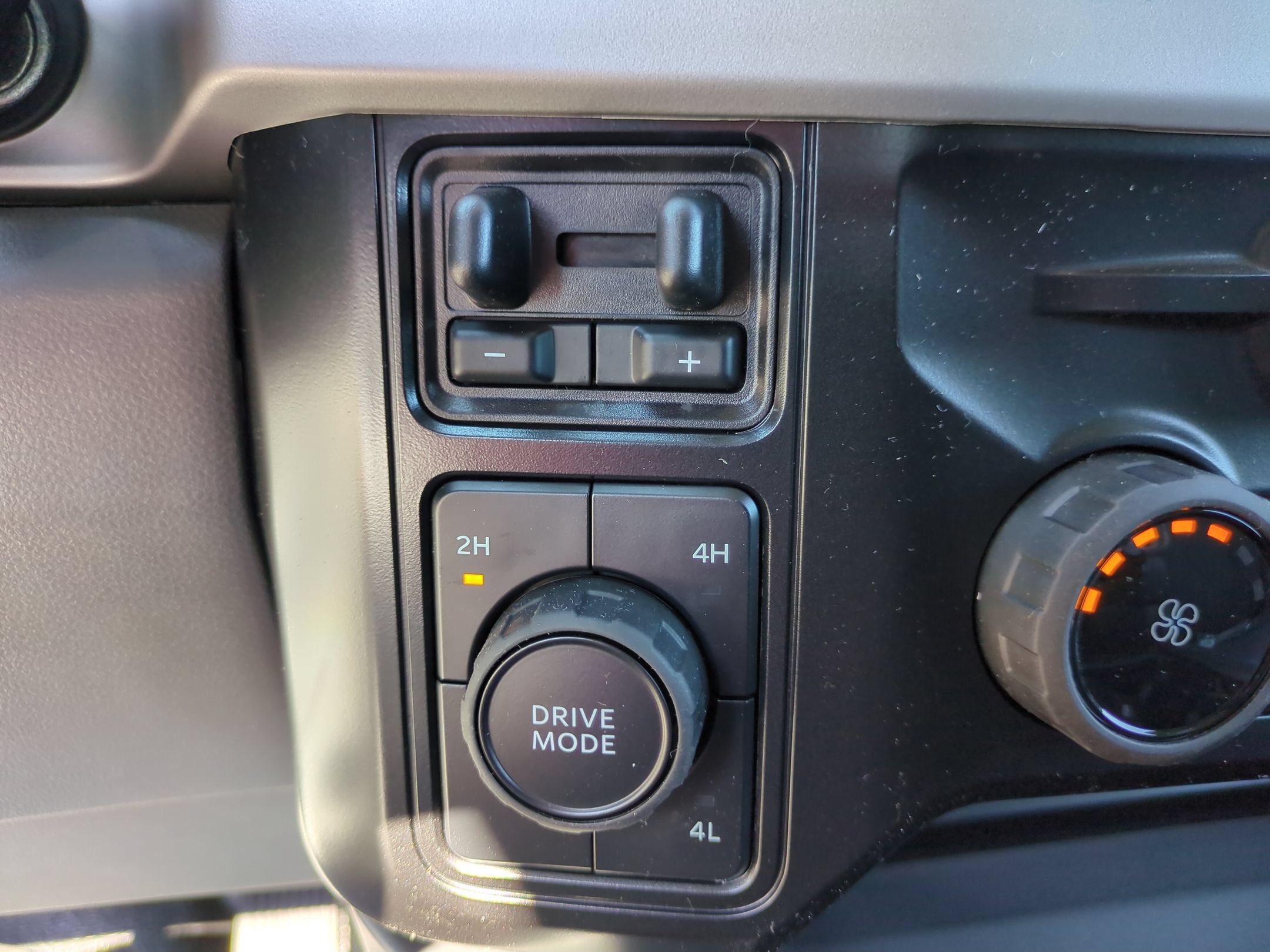2026 Ford Super Duty F-450 DRW XLT