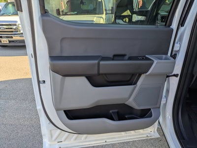 2026 Ford Super Duty F-550 DRW XL