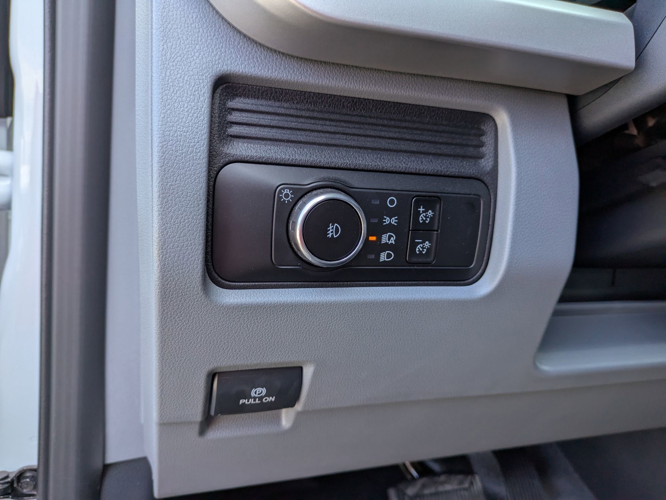 2025 Ford Super Duty F-550 DRW XL