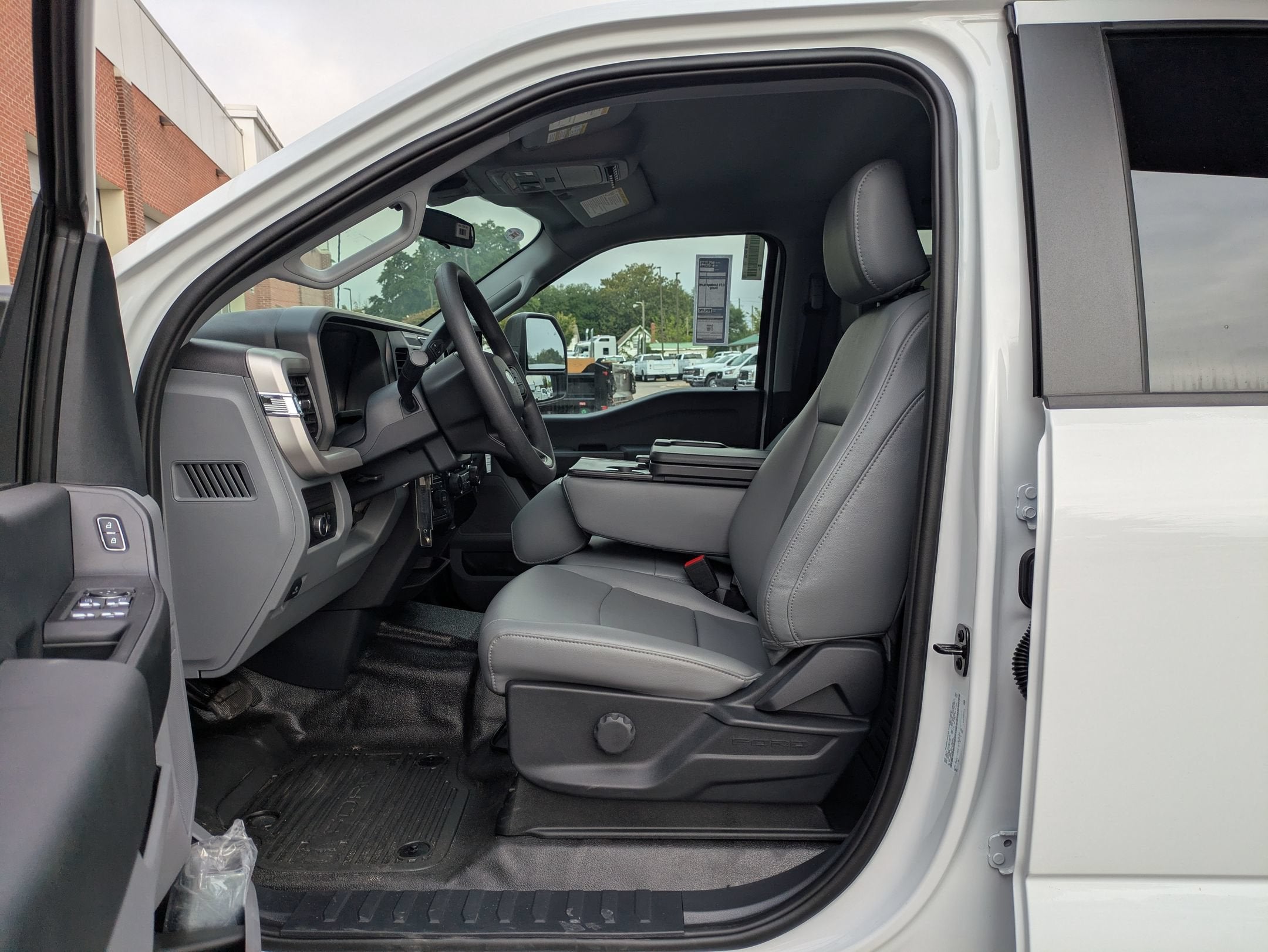 2026 Ford Super Duty F-550 DRW XL