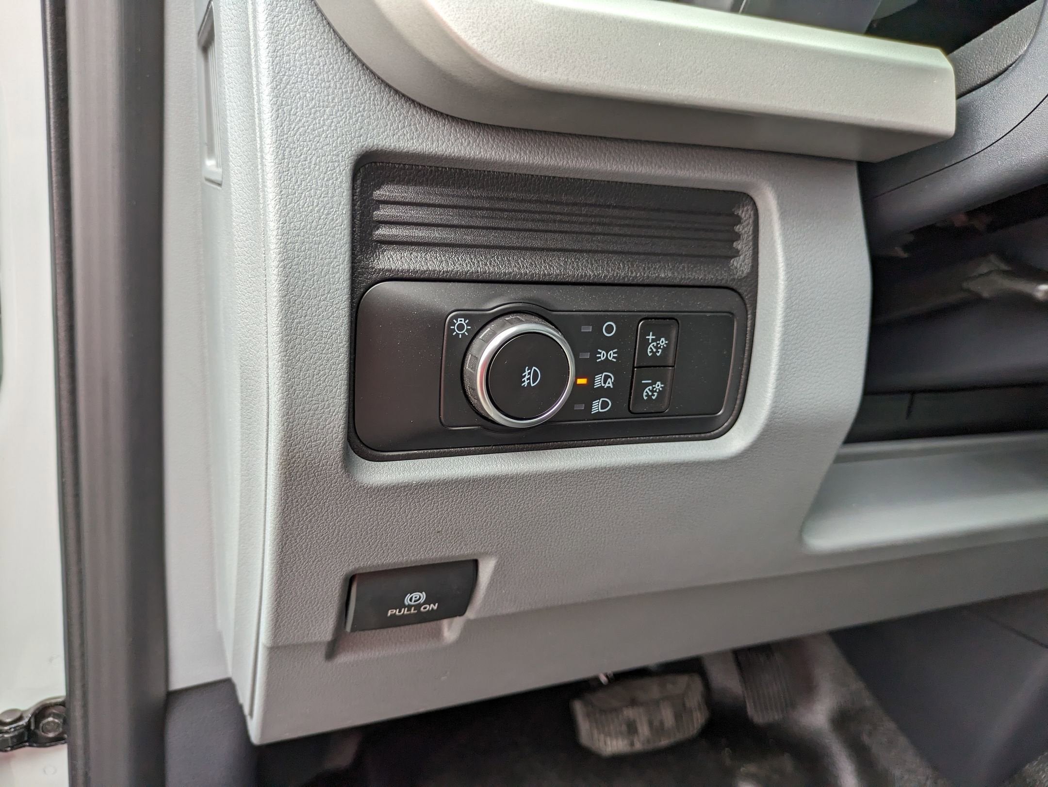 2025 Ford Super Duty F-550 DRW XL