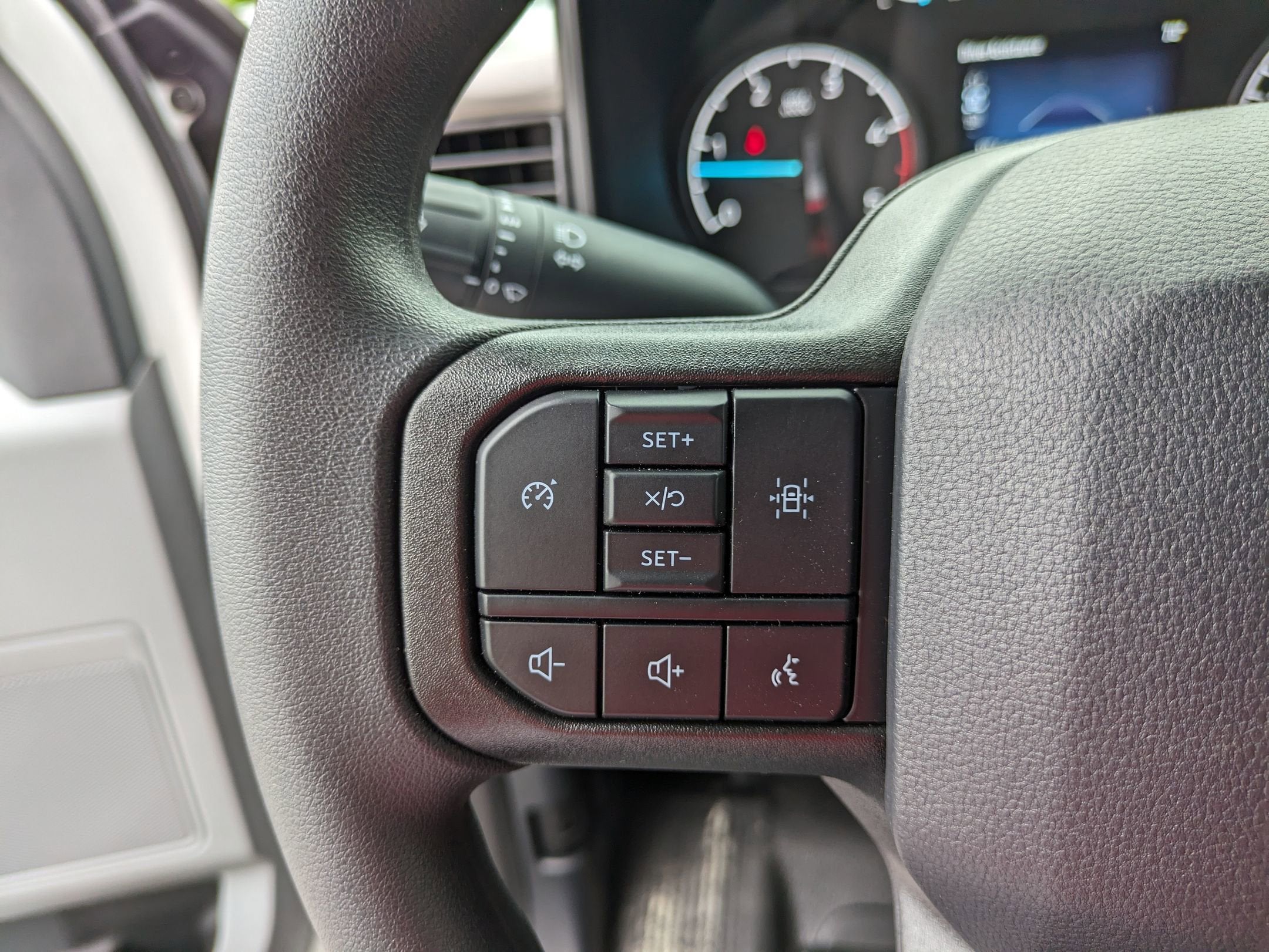 2025 Ford Super Duty F-550 DRW XL