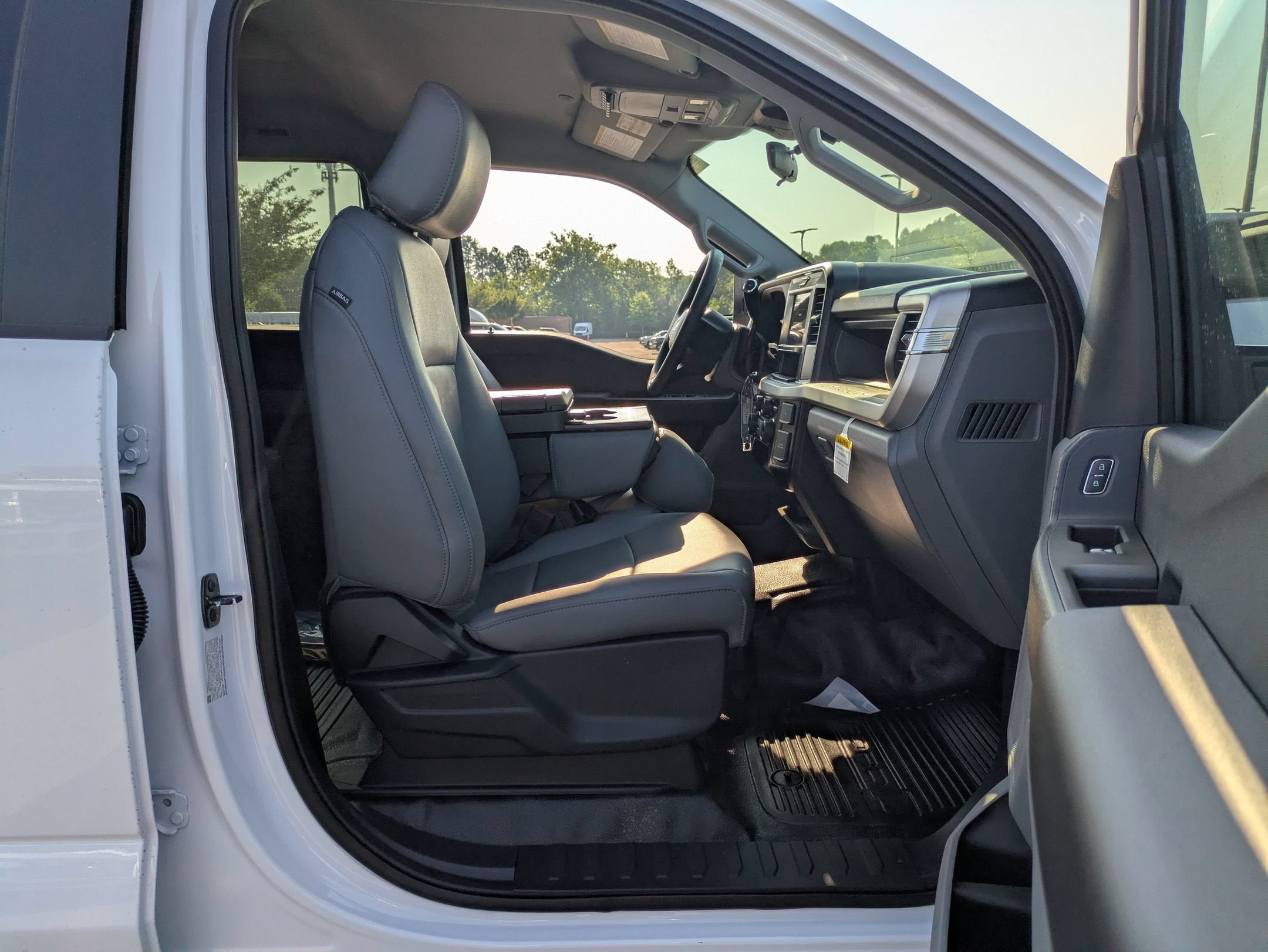 2026 Ford Super Duty F-550 DRW XL