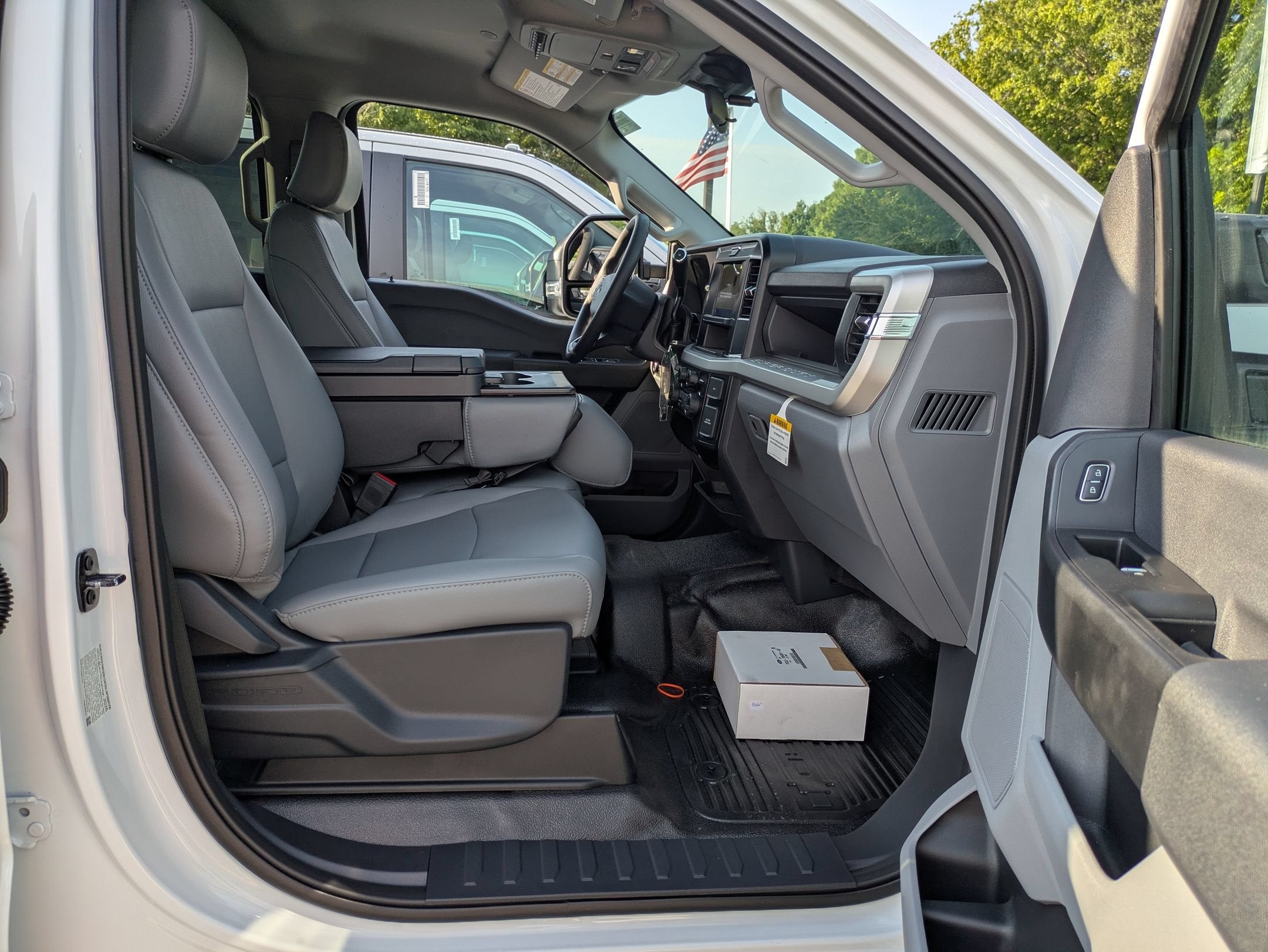 2026 Ford Super Duty F-550 DRW XL
