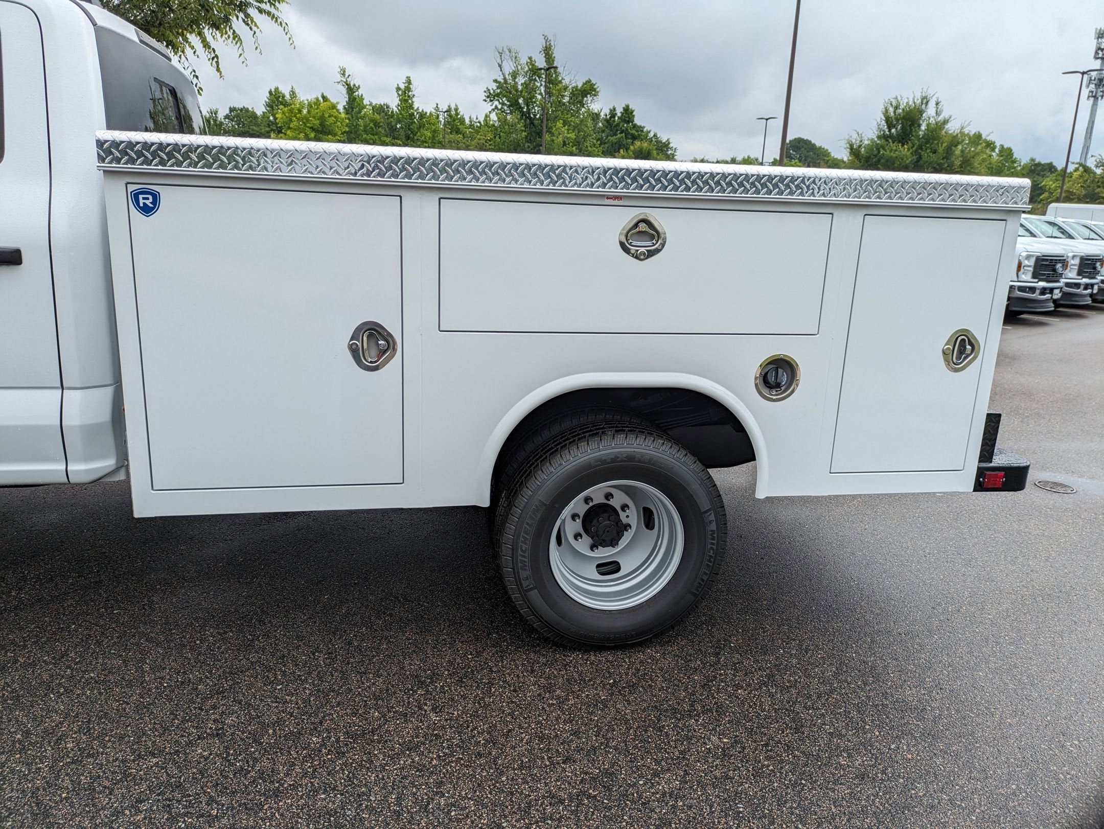 2025 Ford Super Duty F-350 DRW XL