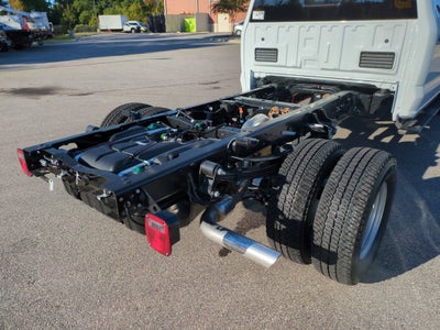 2027 Ford Super Duty F-350 DRW XL