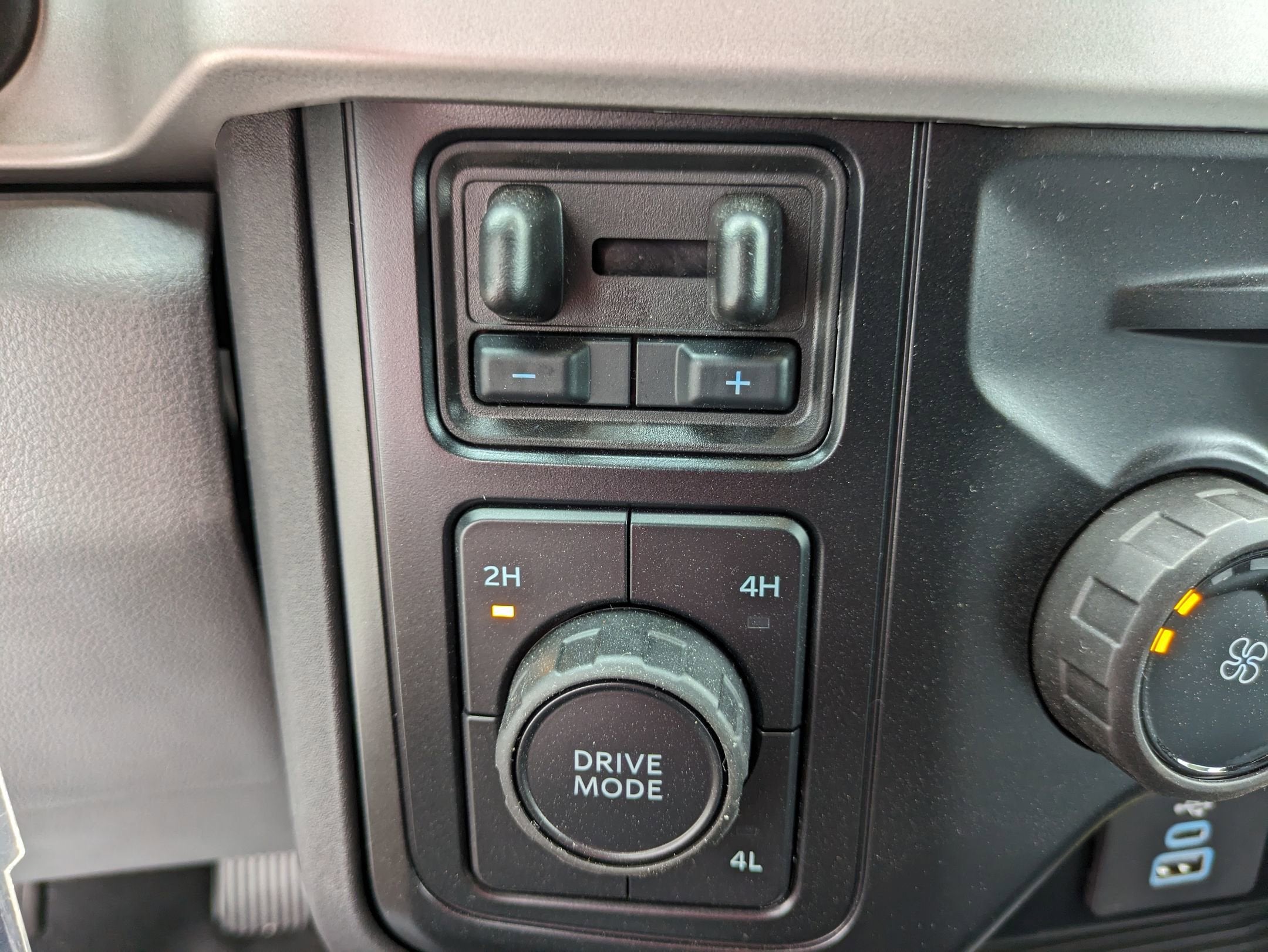 2025 Ford Super Duty F-350 DRW XL